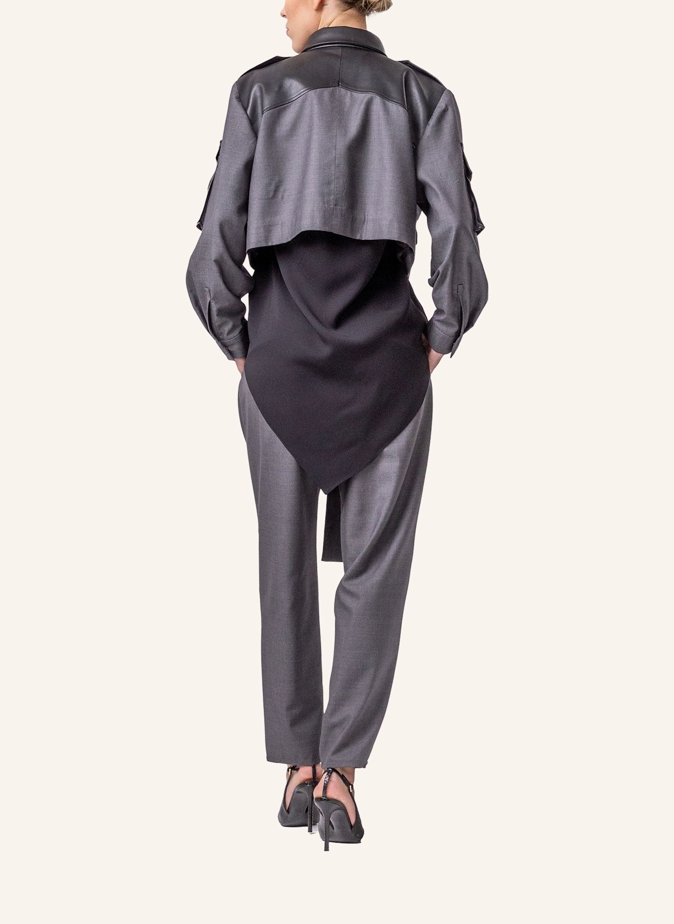 Helene Galwas Kurzjacke mit geradem Schnitt JORINDE: GRAU