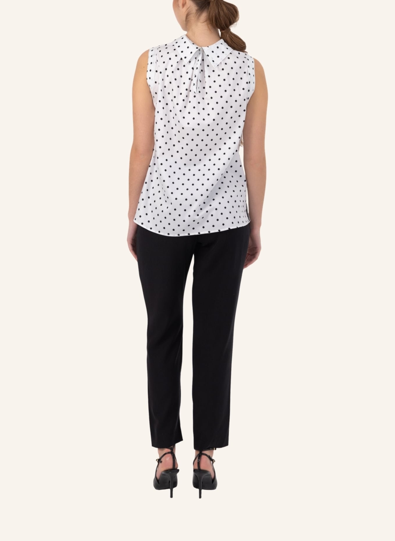 Helene Galwas Ärmellose Bluse aus Baumwolle BENICE: WEISS/ SCHWARZ