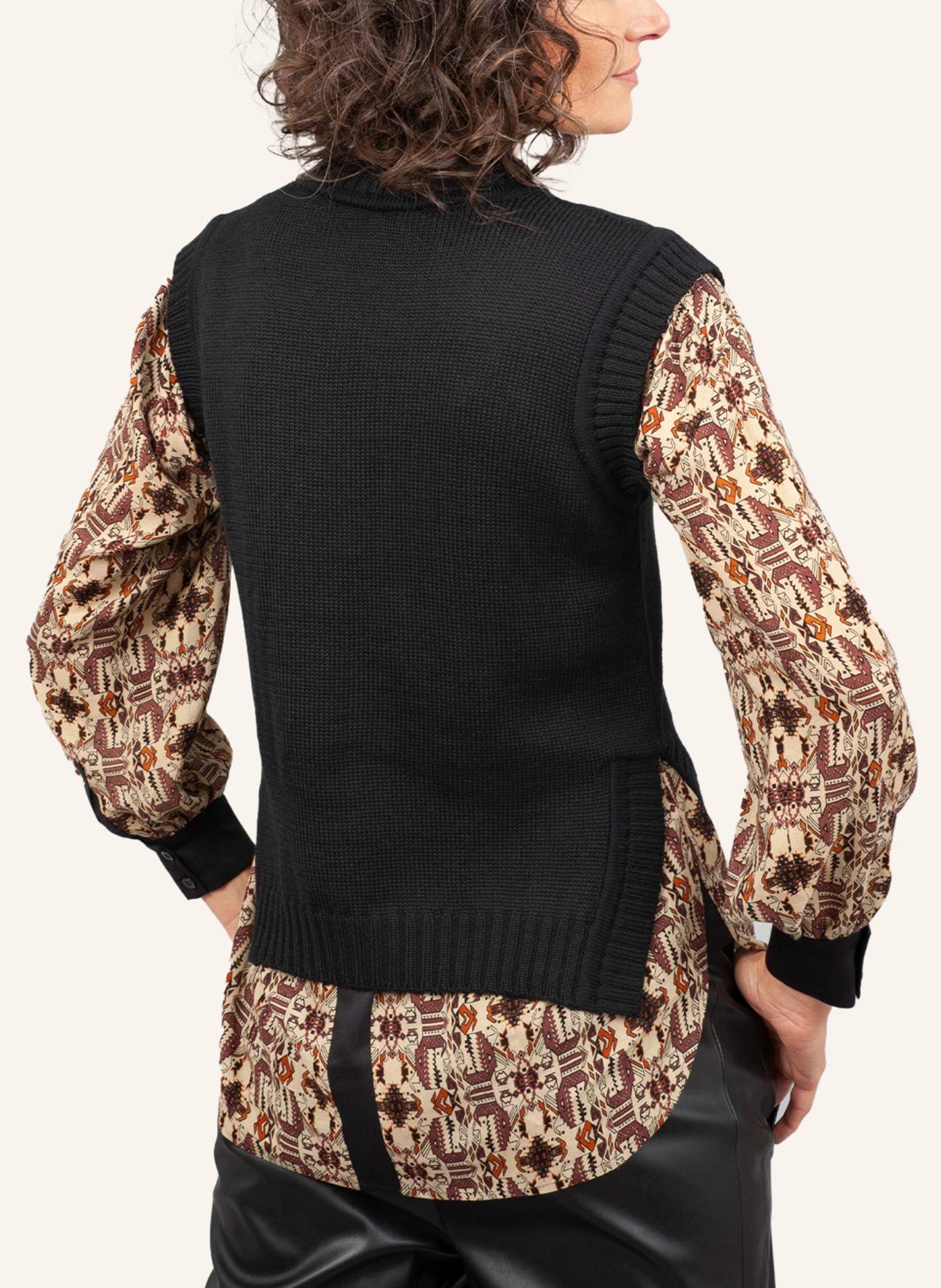 Helene Galwas Pullunder EBRU: SCHWARZ