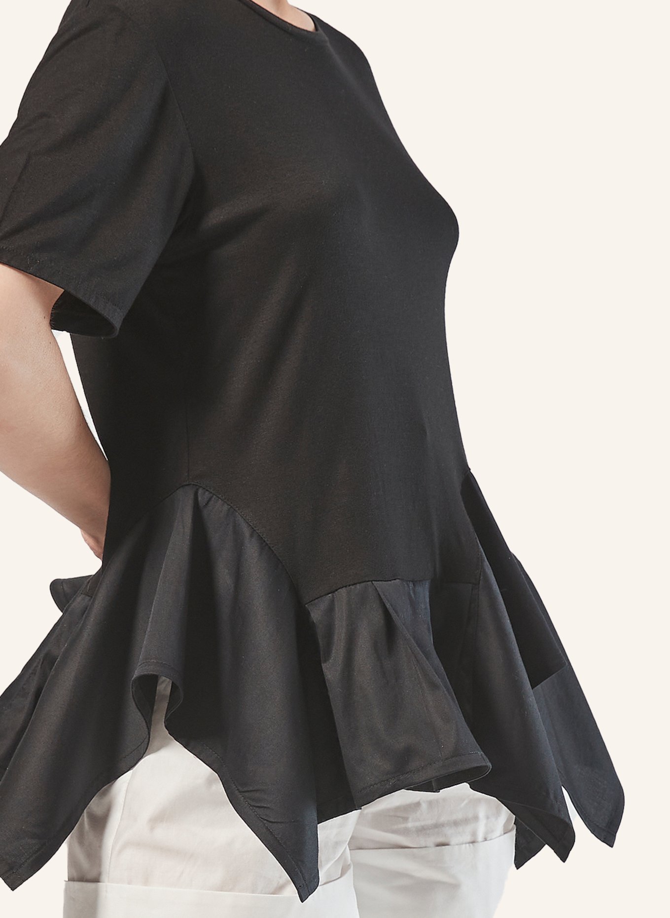 Helene Galwas T-Shirt FLO: SCHWARZ