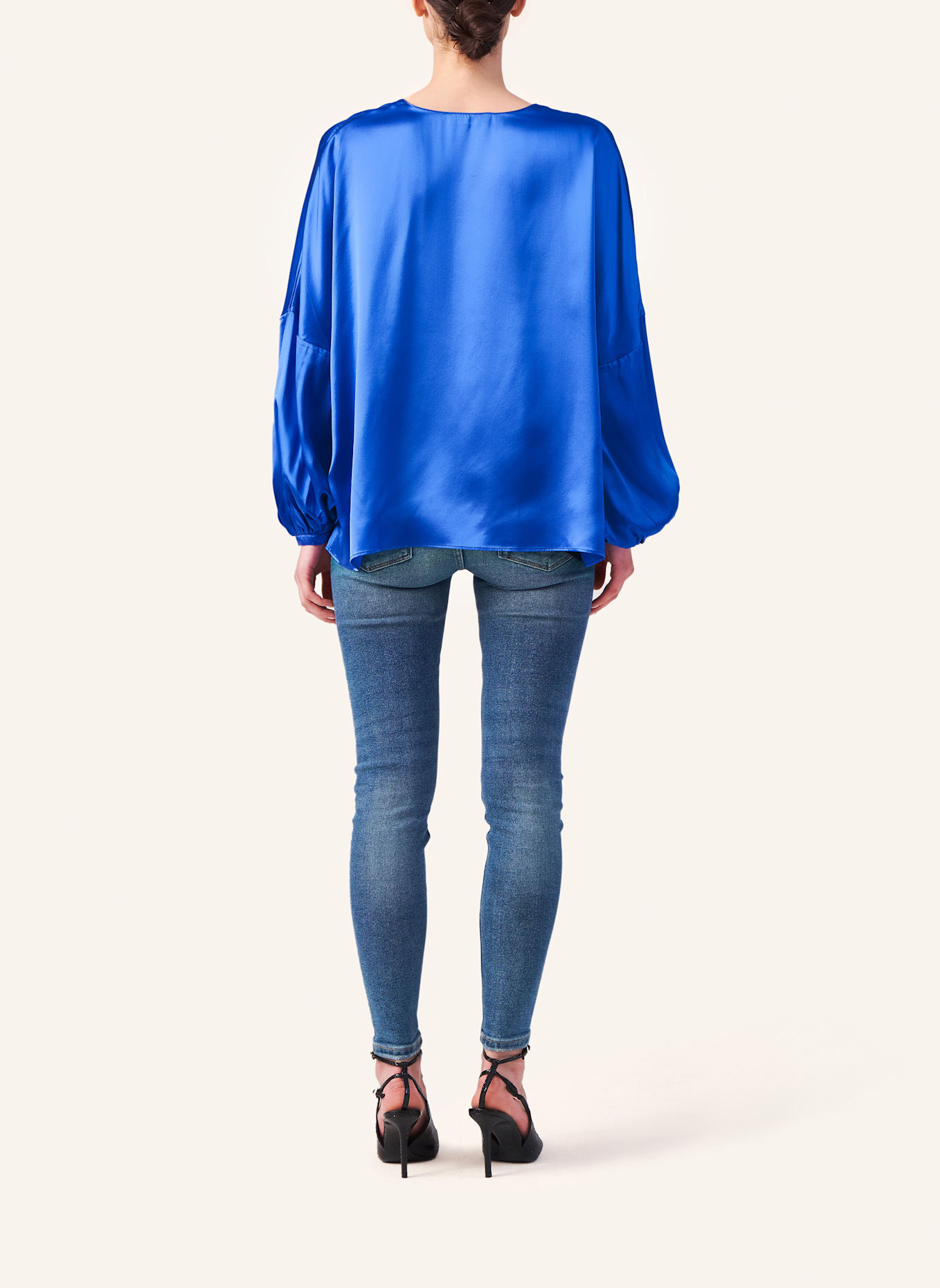 Helene Galwas Bluse aus Satinseide IVANA: BLAU