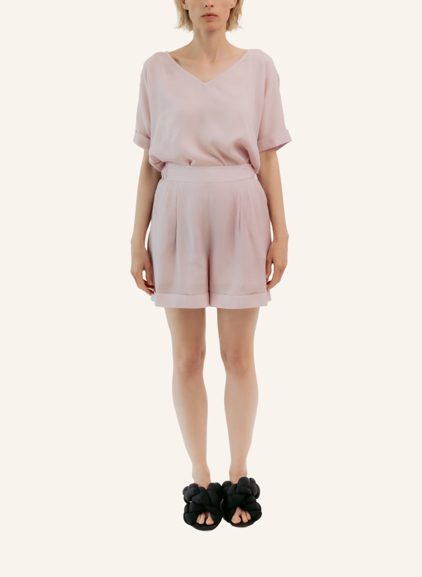 Helene Galwas Short DEA: ROSÉ