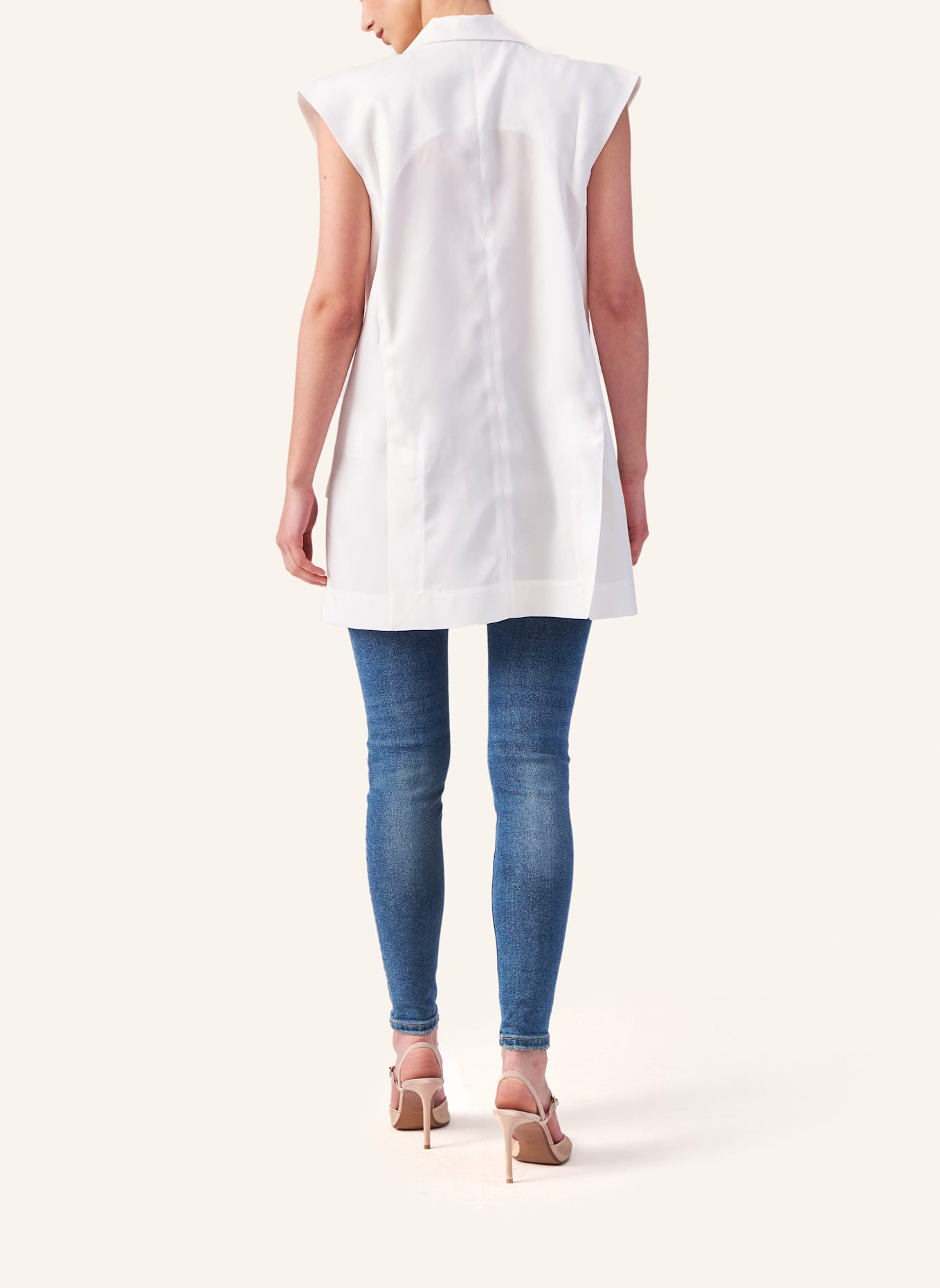 Helene Galwas Oversized-Weste aus festem Lyocell IVY: WEISS