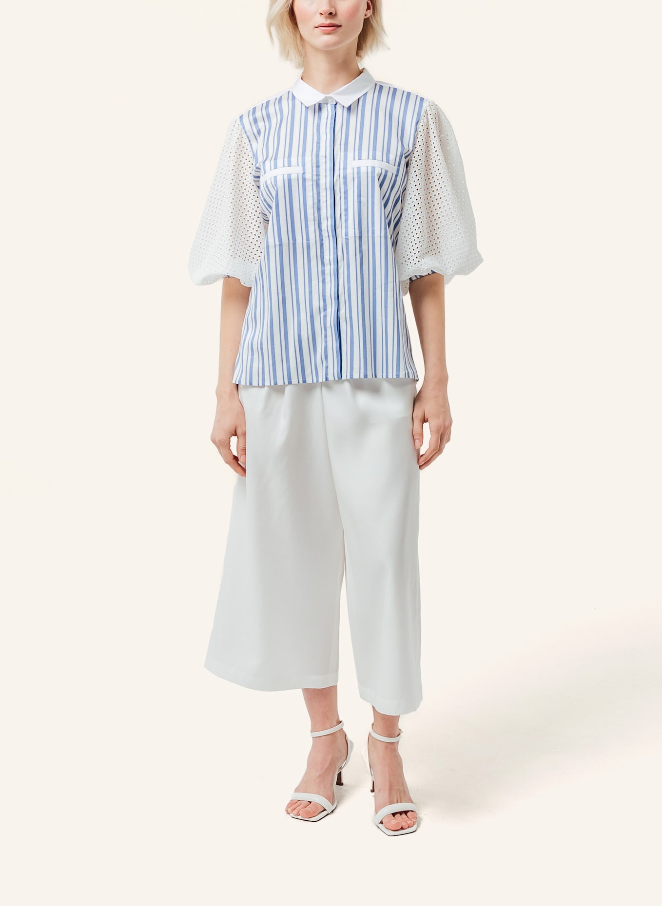 Helene Galwas Geblümte Bluse FLORA: GRAU