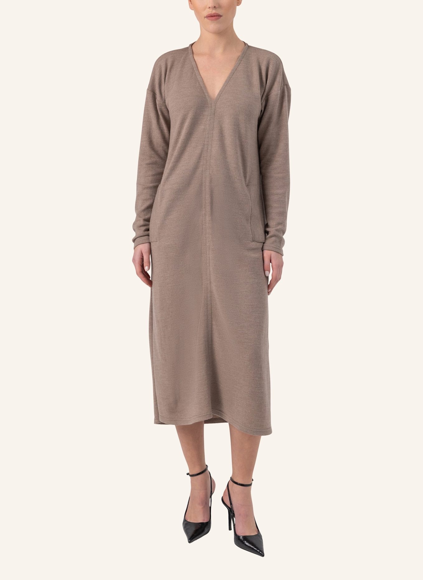 Helene Galwas Kleid aus Wolle CHLOÉRE: BRAUN