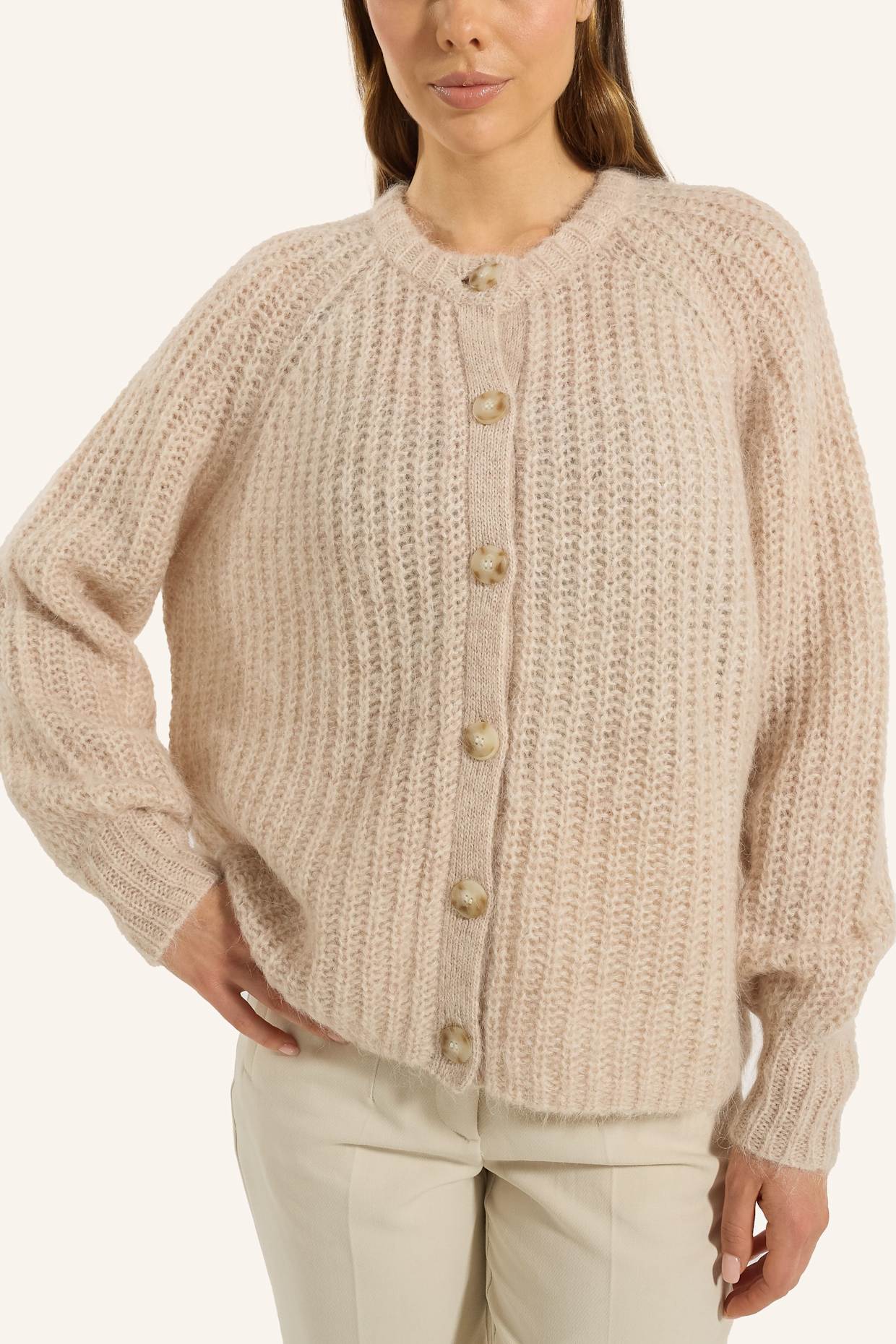 ADLYSH SOFT CARDIGAN MIT MOHAIR: BEIGE