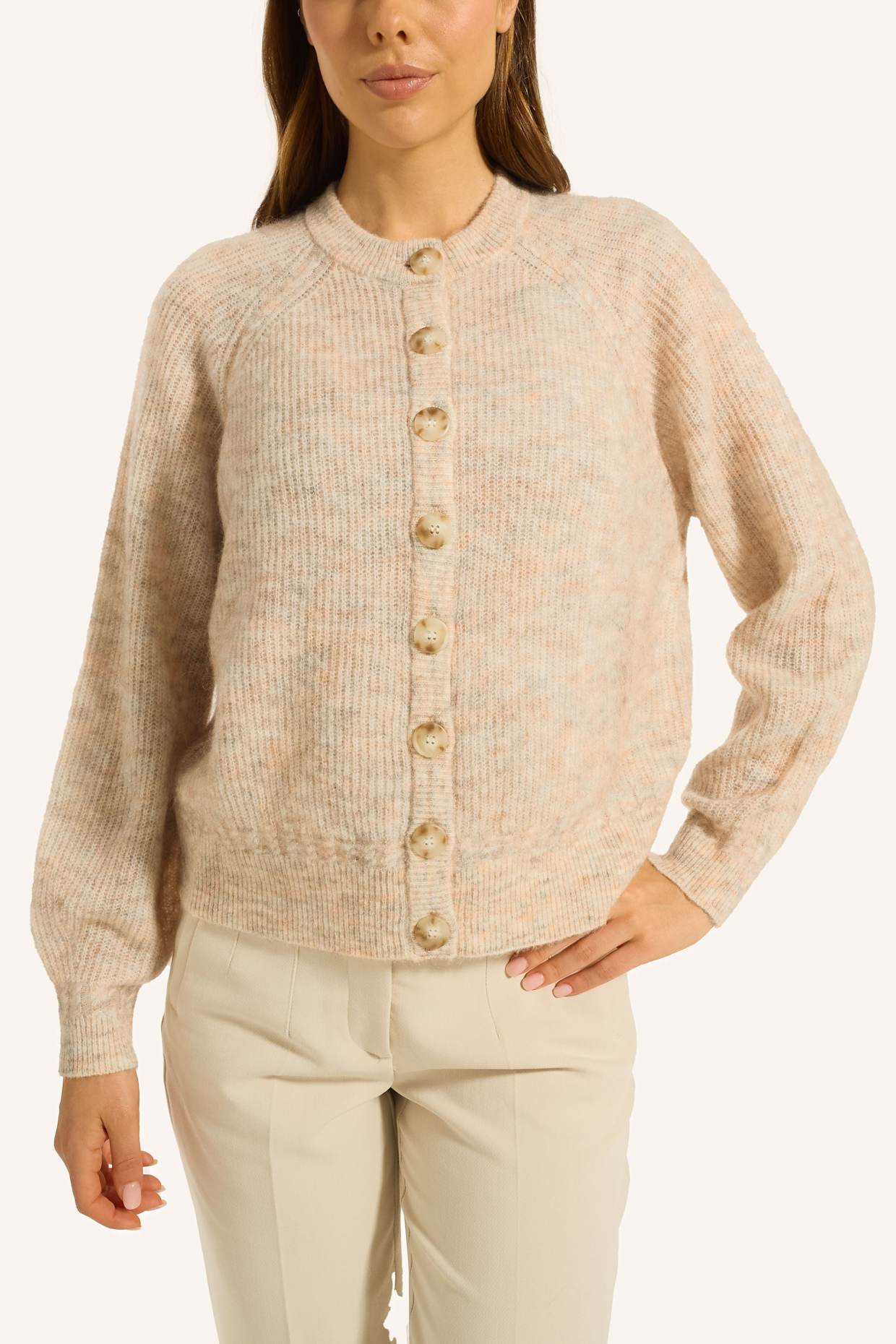 ADLYSH FEINSTRICK CARDIGAN MIT MOHAIR: BEIGE
