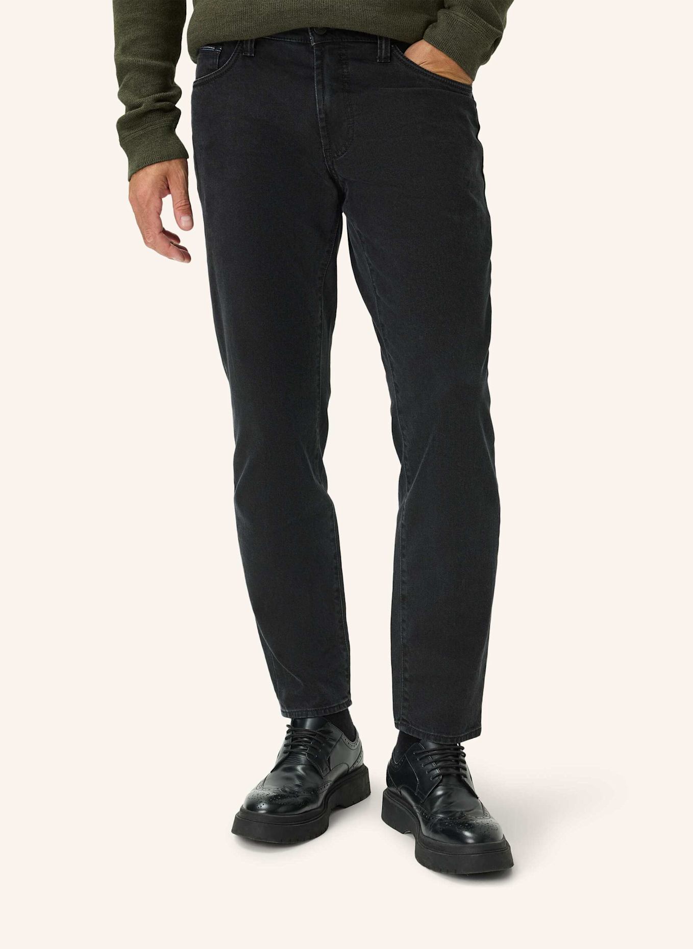 BRAX Jeans CURTIS Tapered Fit: SCHWARZ