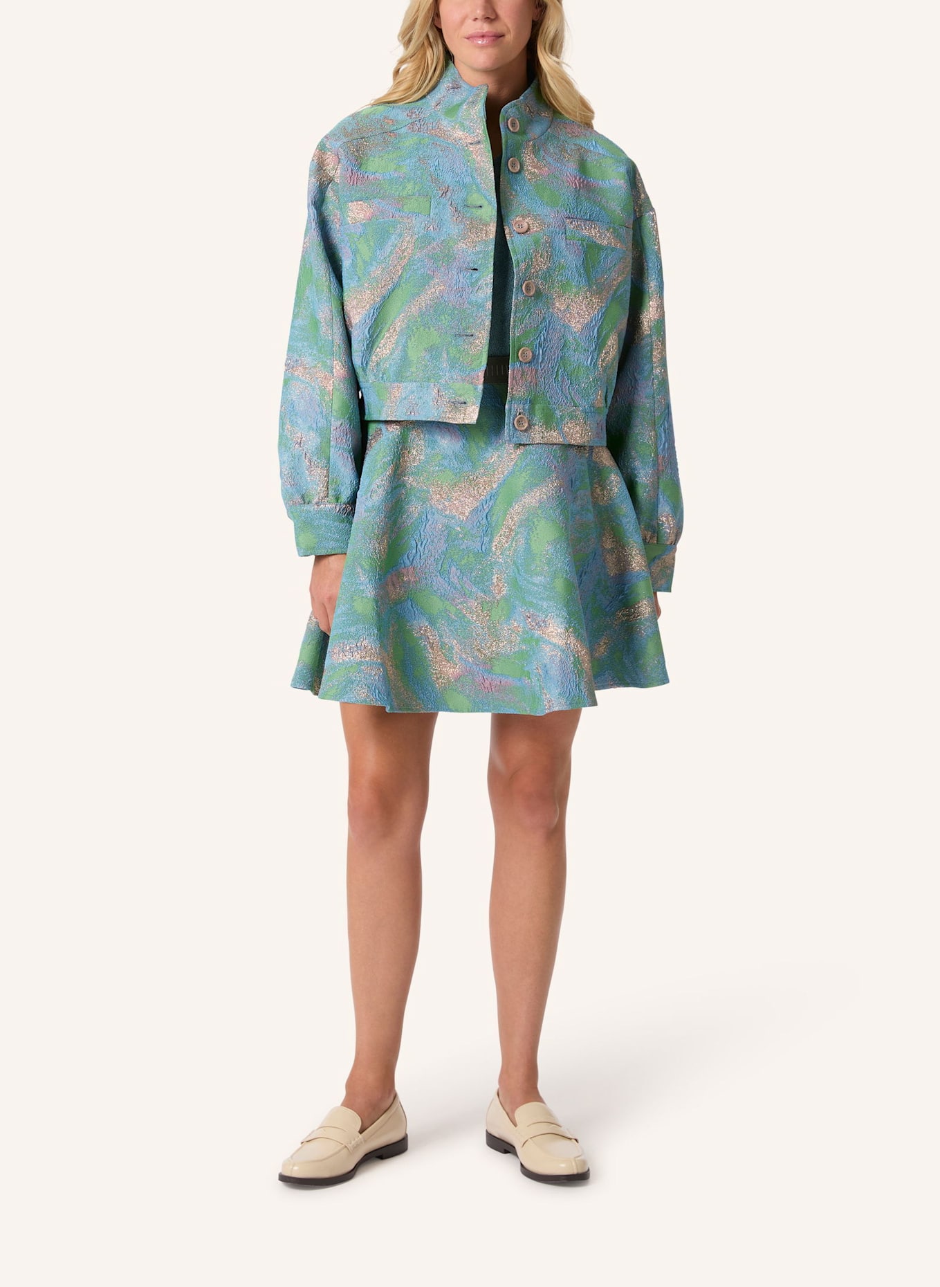 Malej Jacke: HELLBLAU/ CAMEL