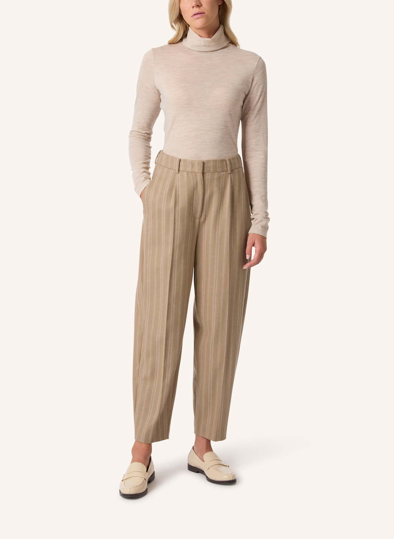 Malej Hose: CAMEL/ PINK