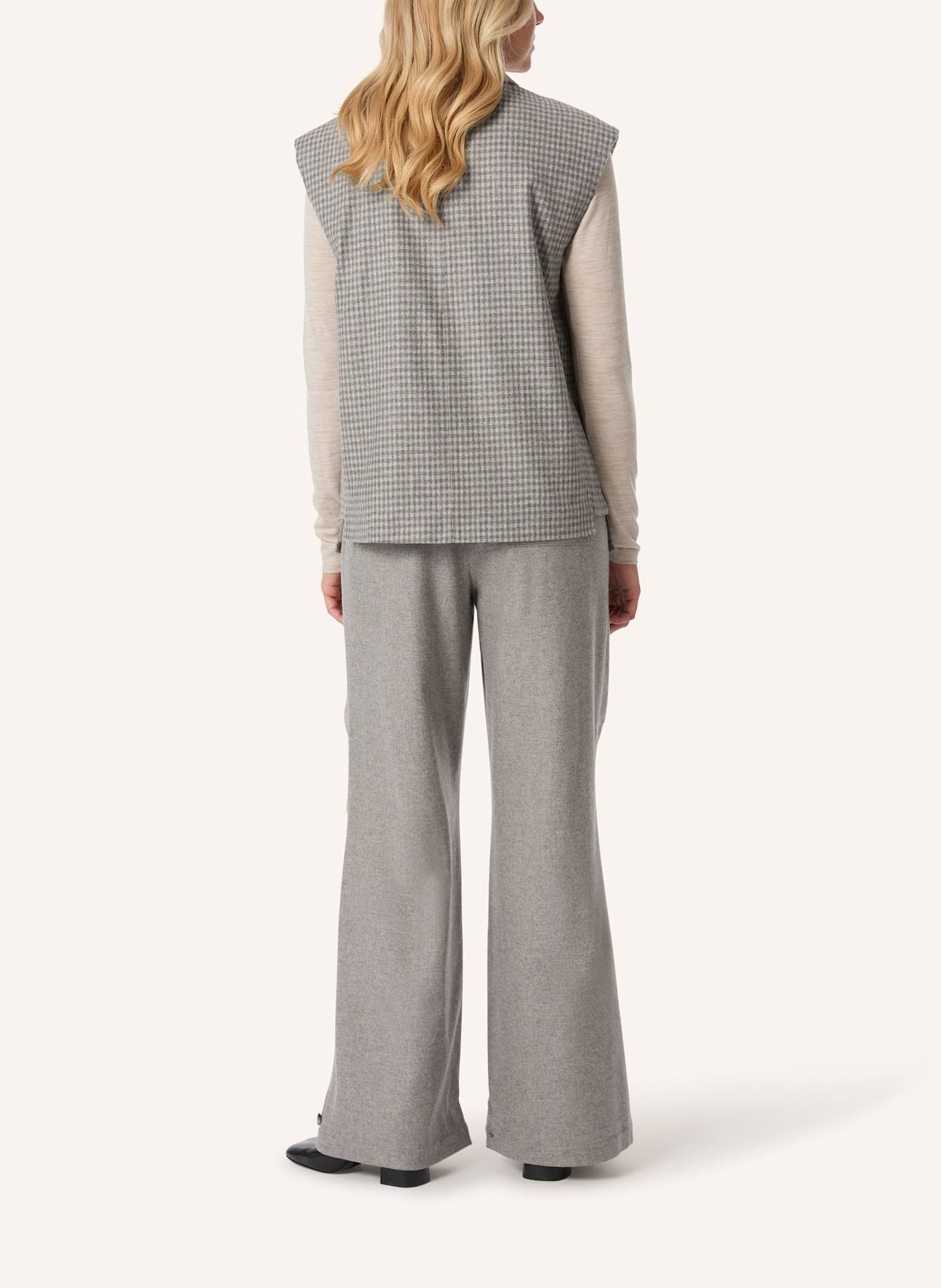 Malej Weste: GRAU/ SCHWARZ