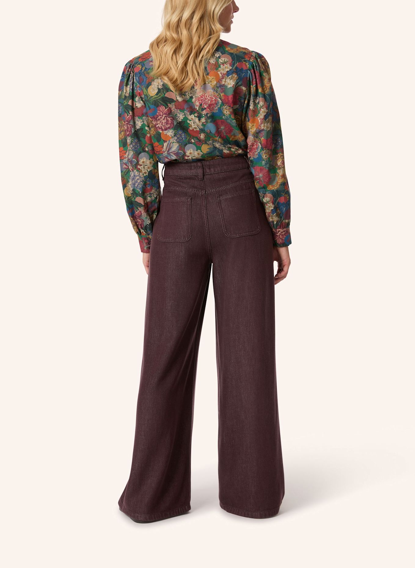 Malej Hose: DUNKELROT