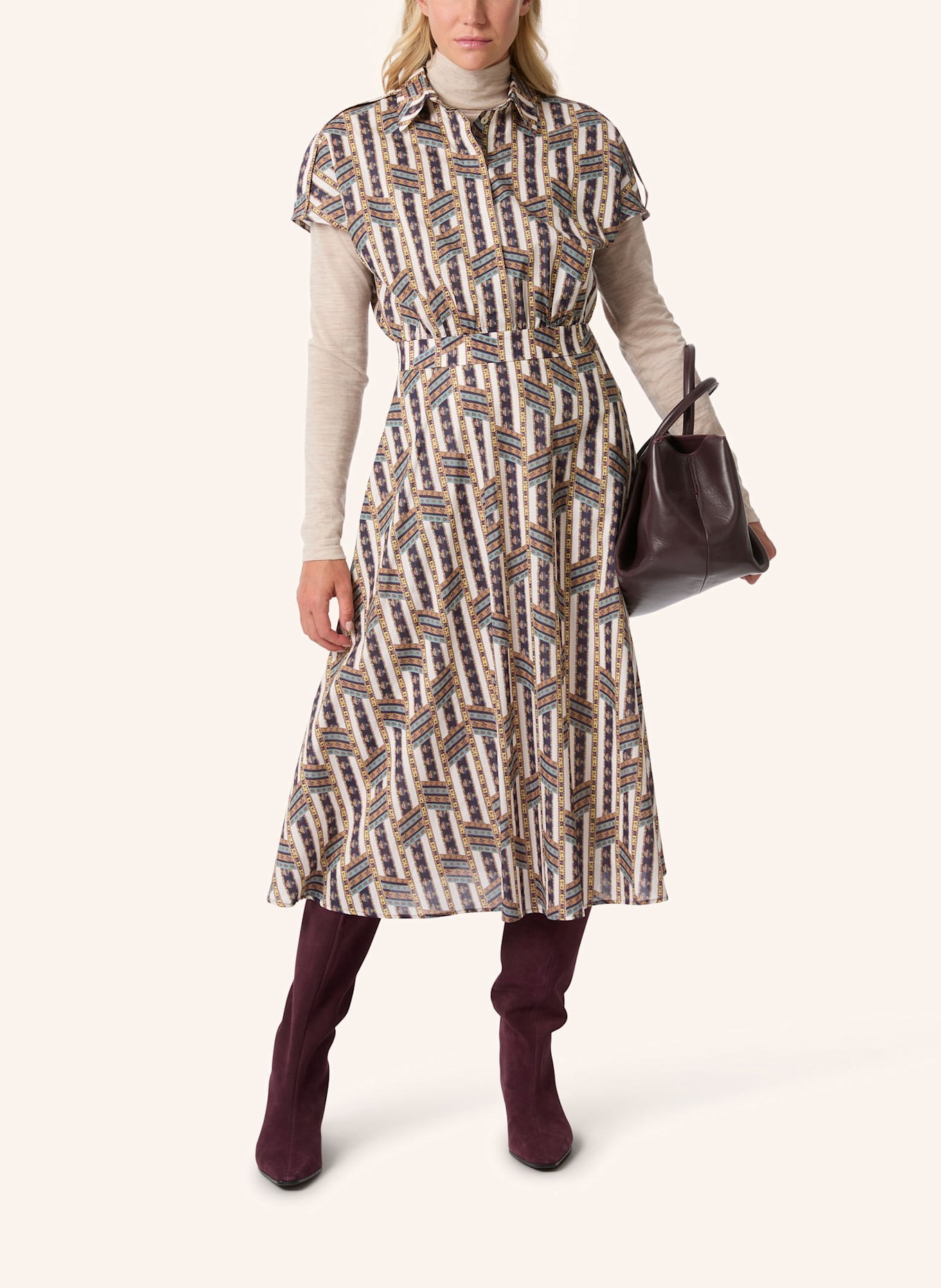 Malej Kleid: DUNKELROT/ DUNKELBLAU/ CAMEL/ ECRU