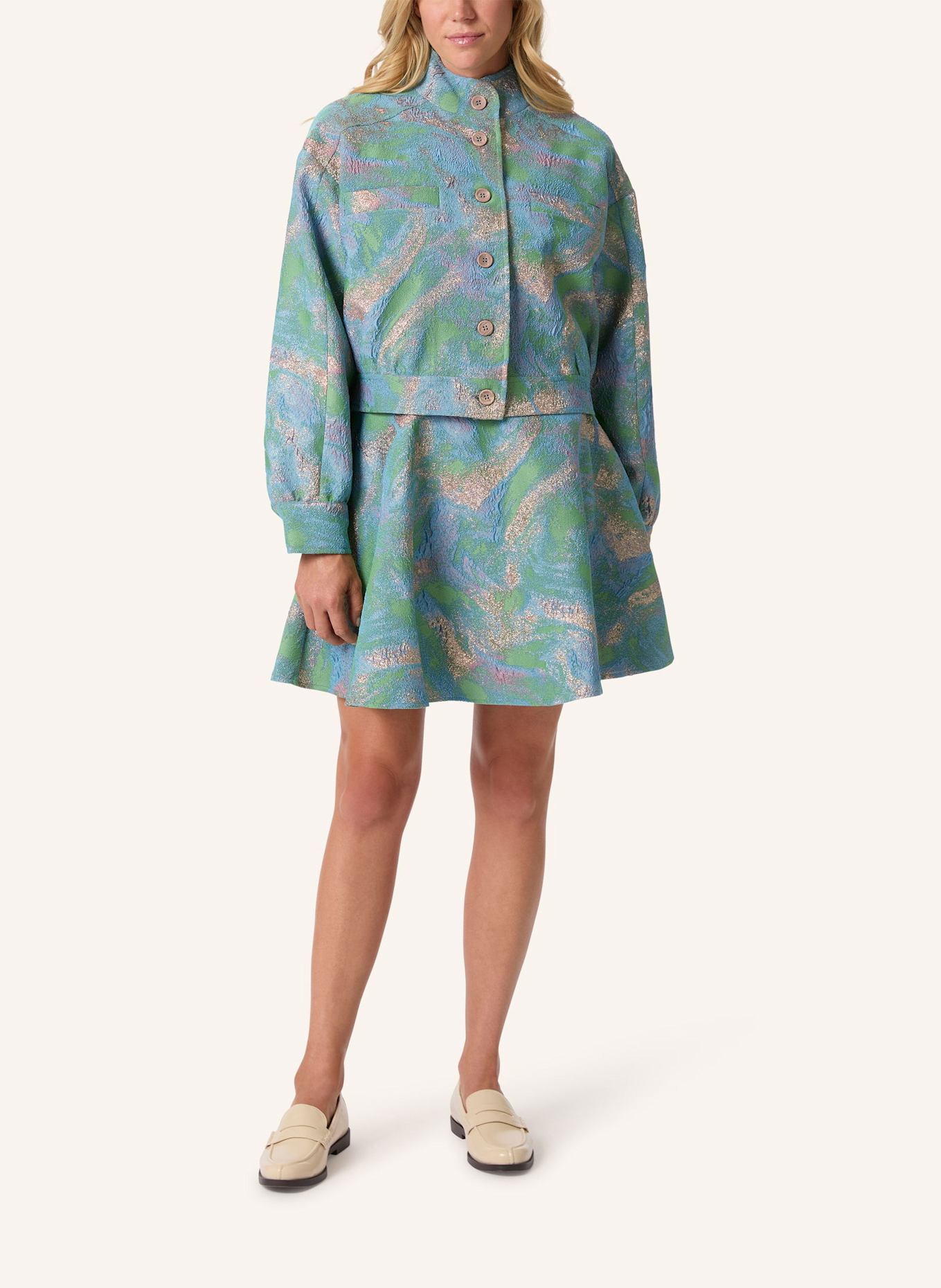 Malej Jacke: HELLBLAU/ CAMEL