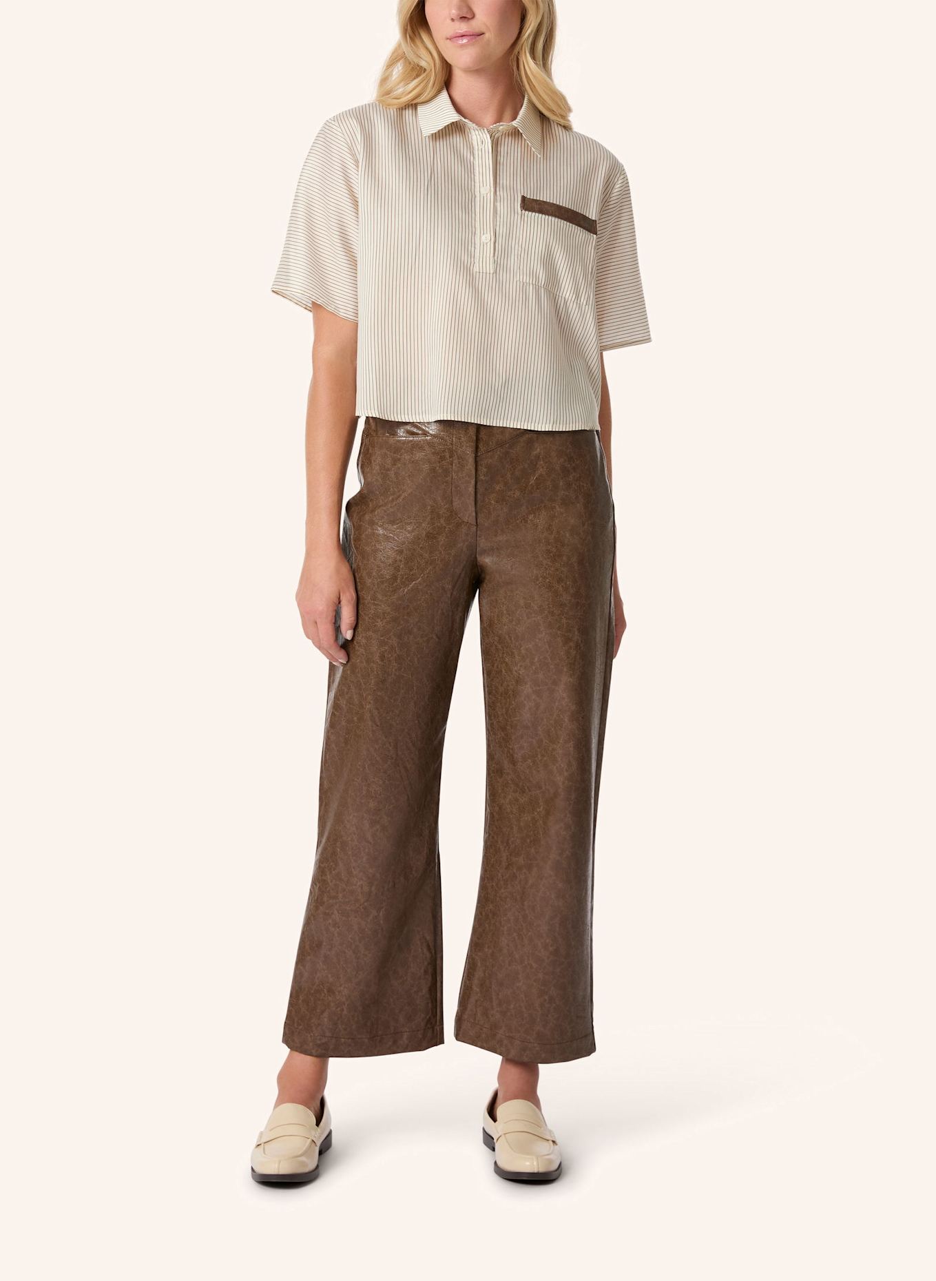 Malej Bluse: CREME/ BRAUN