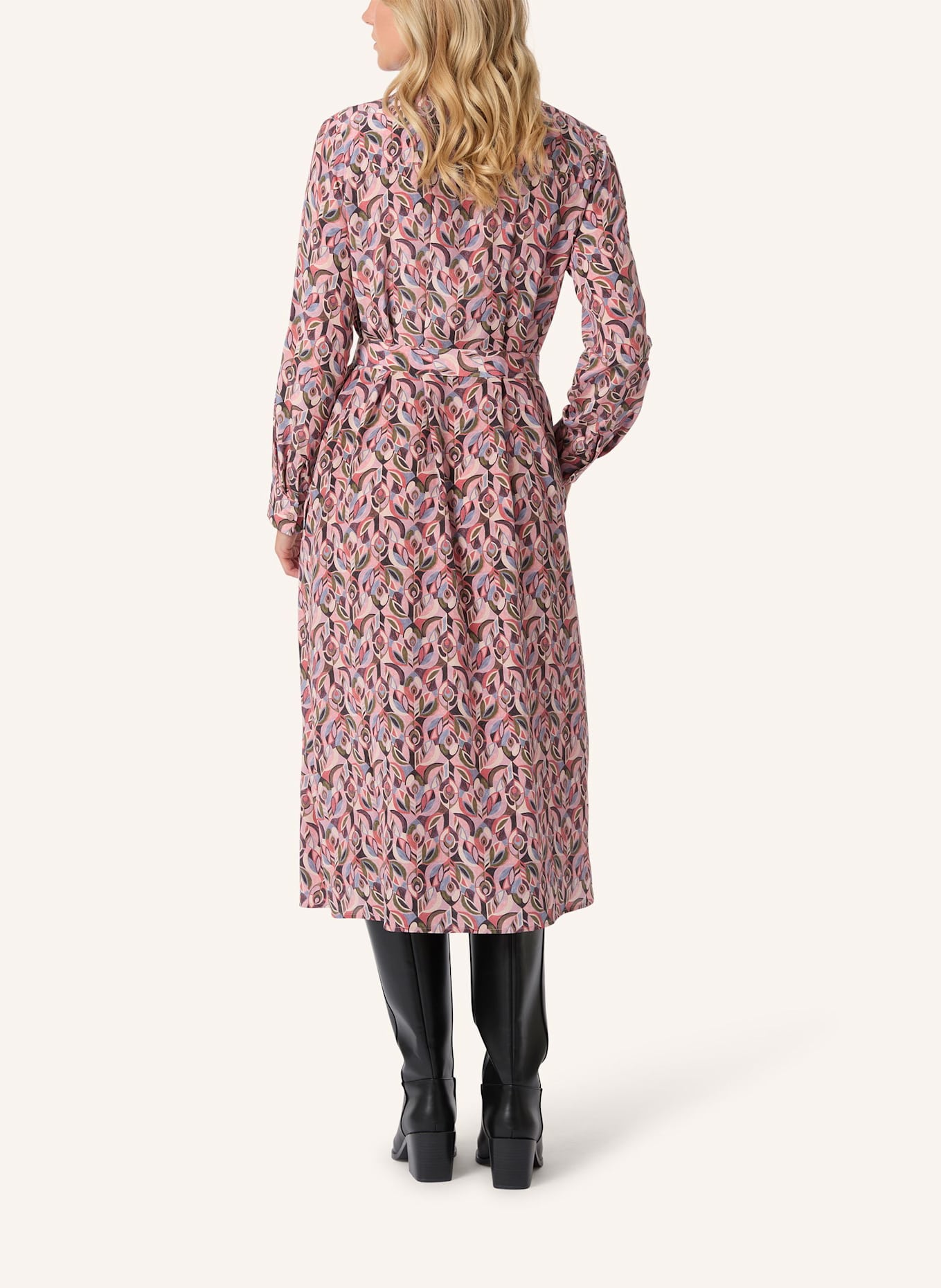 Malej Kleid: ROSÉ/ LACHS