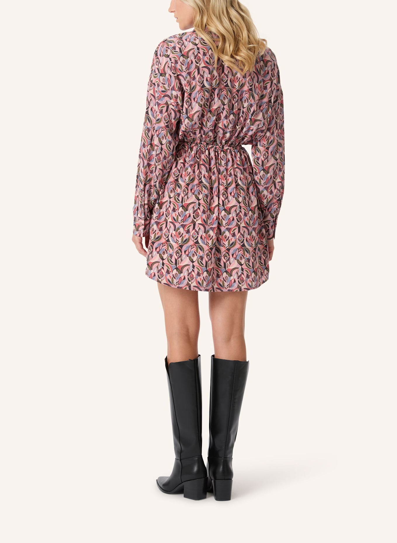 Malej Kleid: ROSÉ/ LACHS