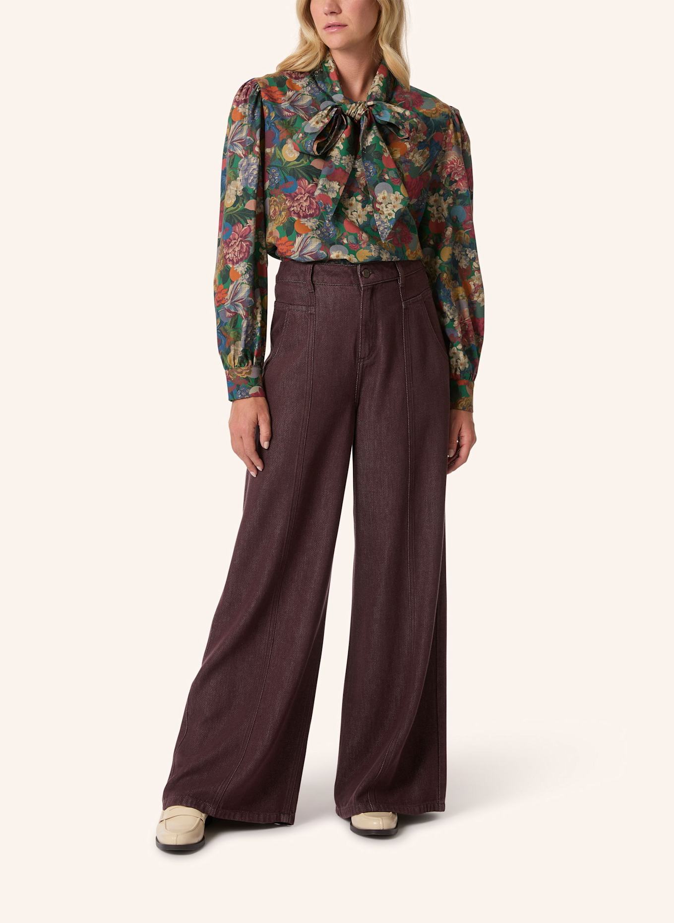 Malej Hose: DUNKELROT