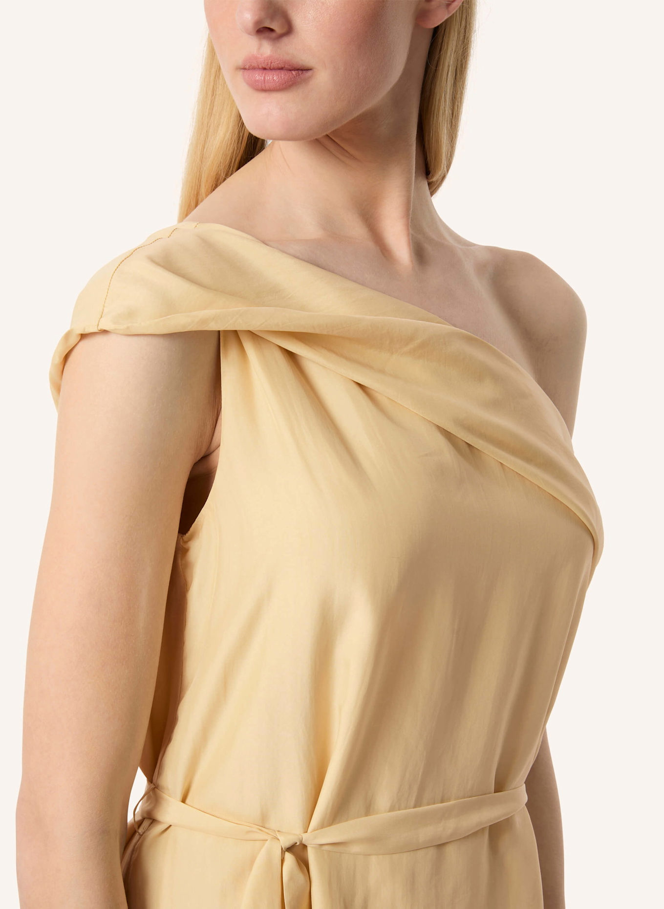 Malej Kleid IASUS: HELLGELB