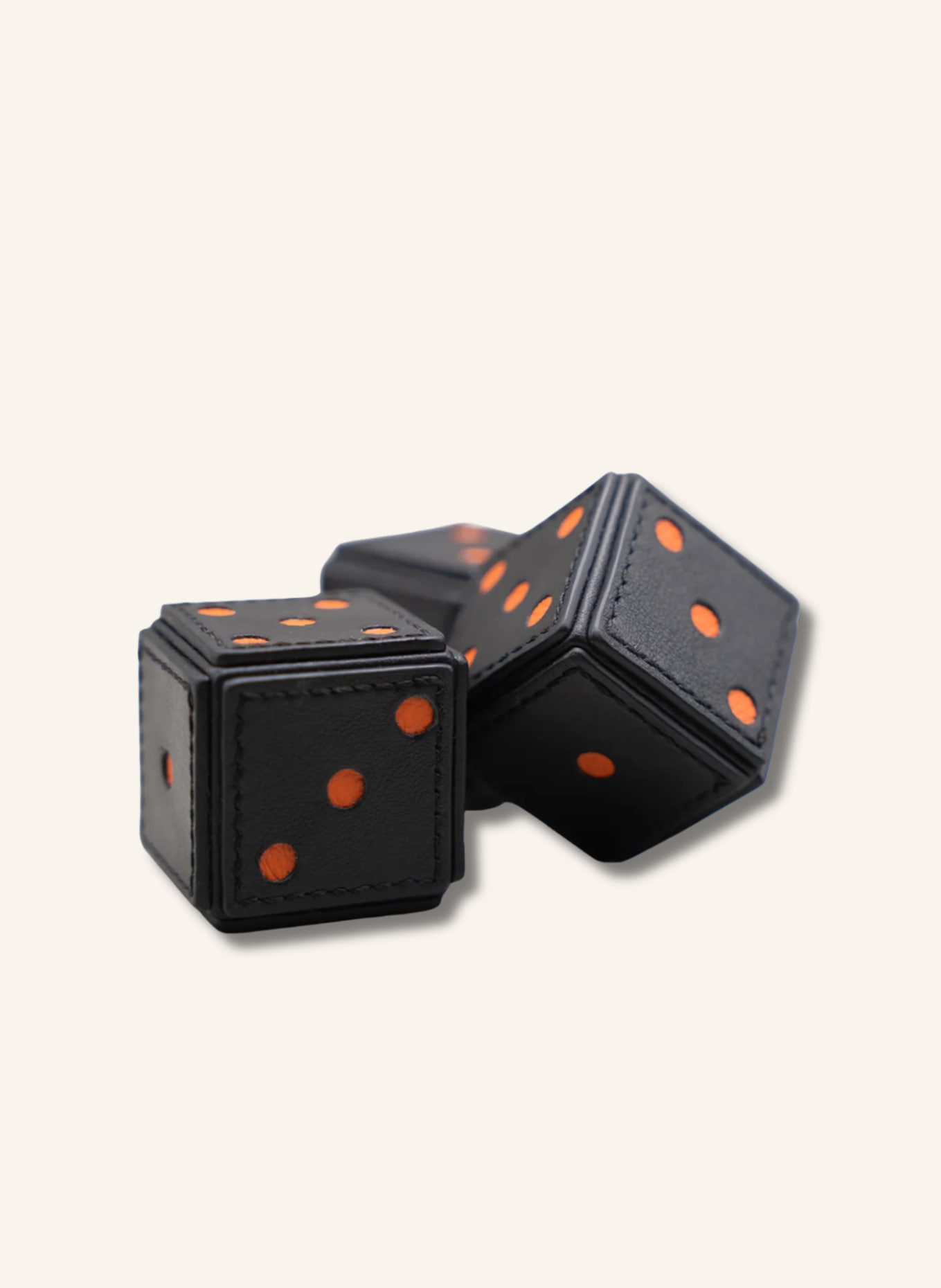 GEBAUER & GEBAUER Lederdekoration DICE GAME: SCHWARZ