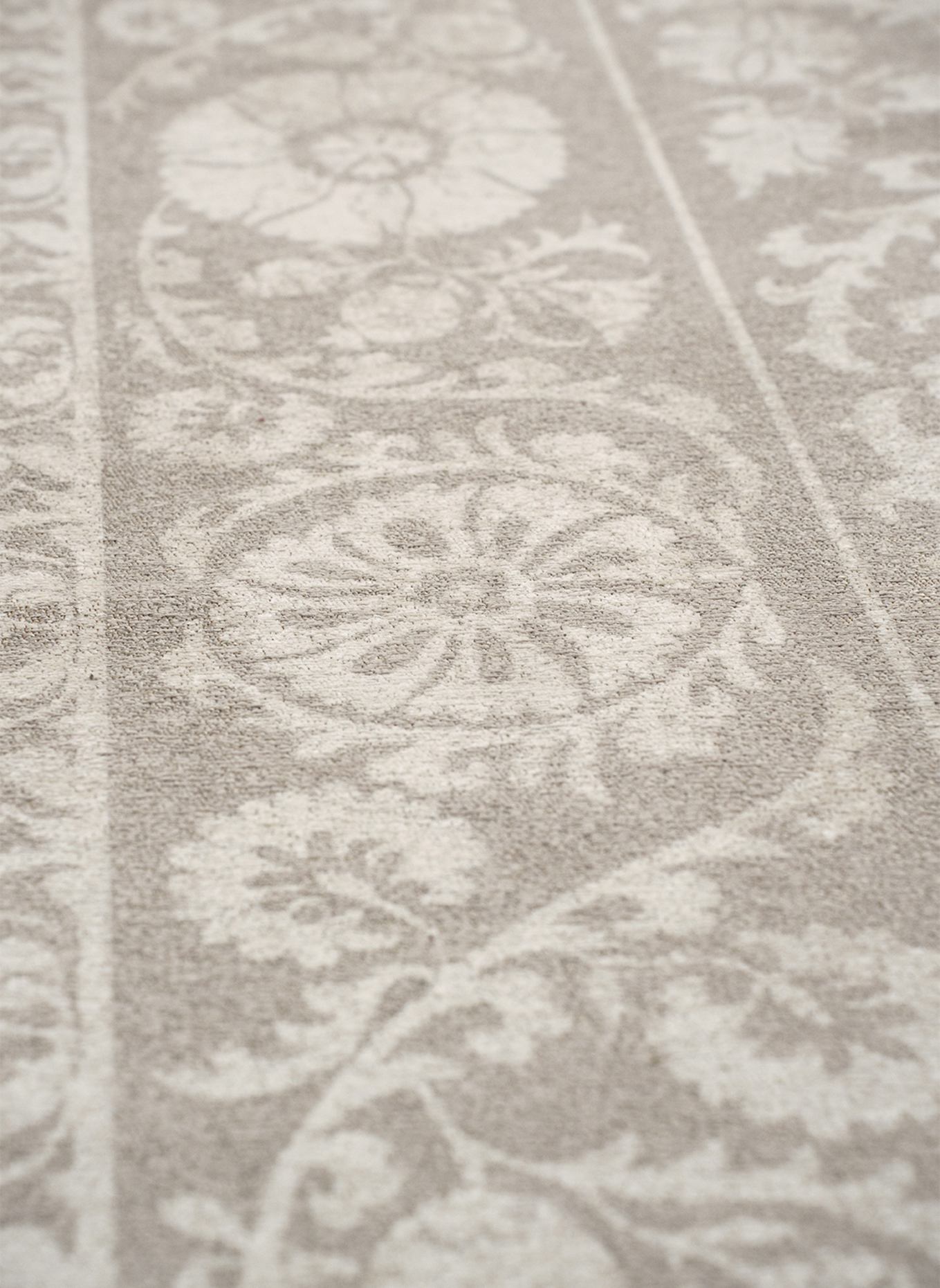 louis de poortere Teppich ANTIQUARIAN SUZANI: BEIGE