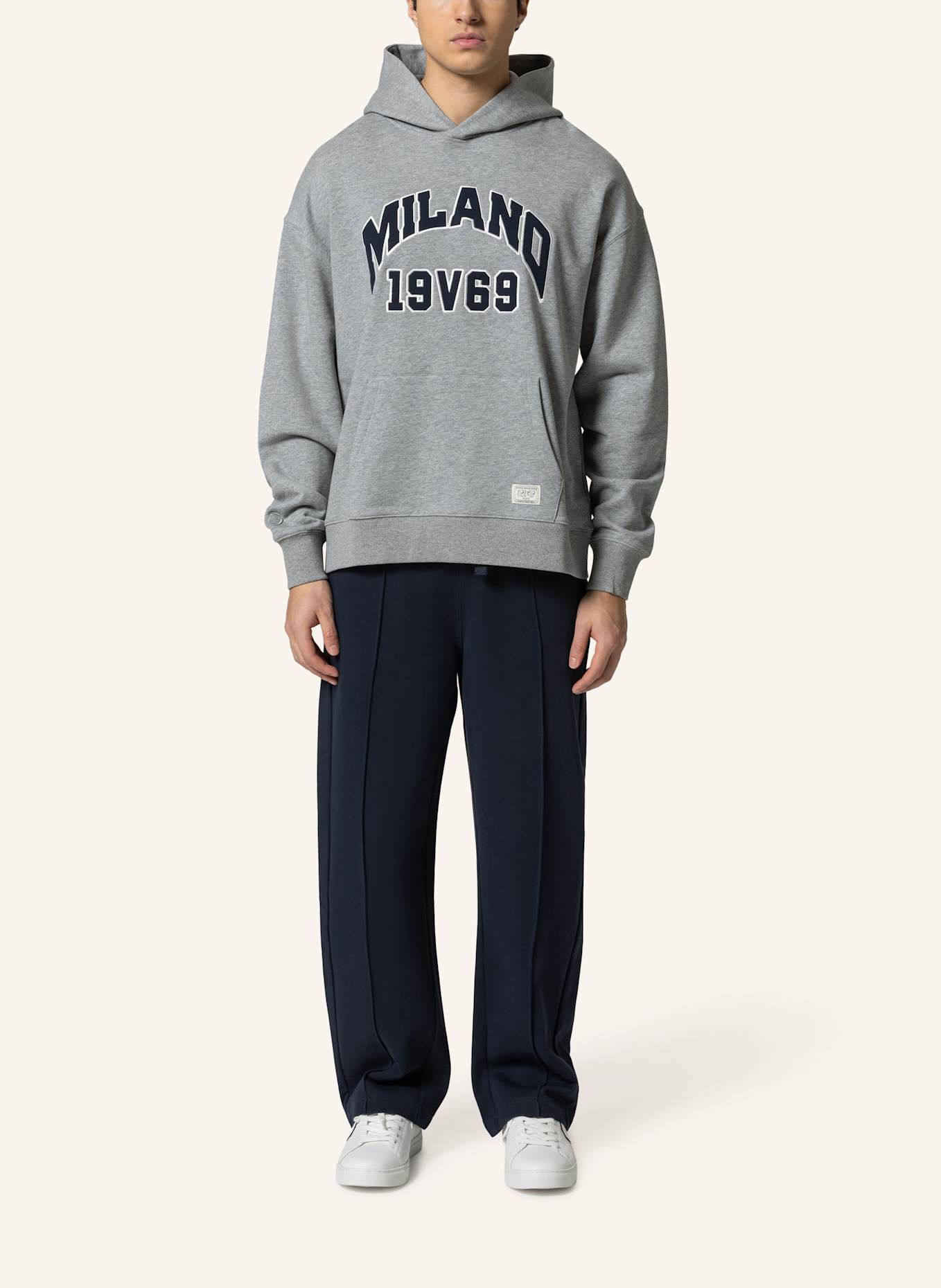 19V69 ITALIA Oversized Hoodie QUENTINO COLLEGE: GRAU