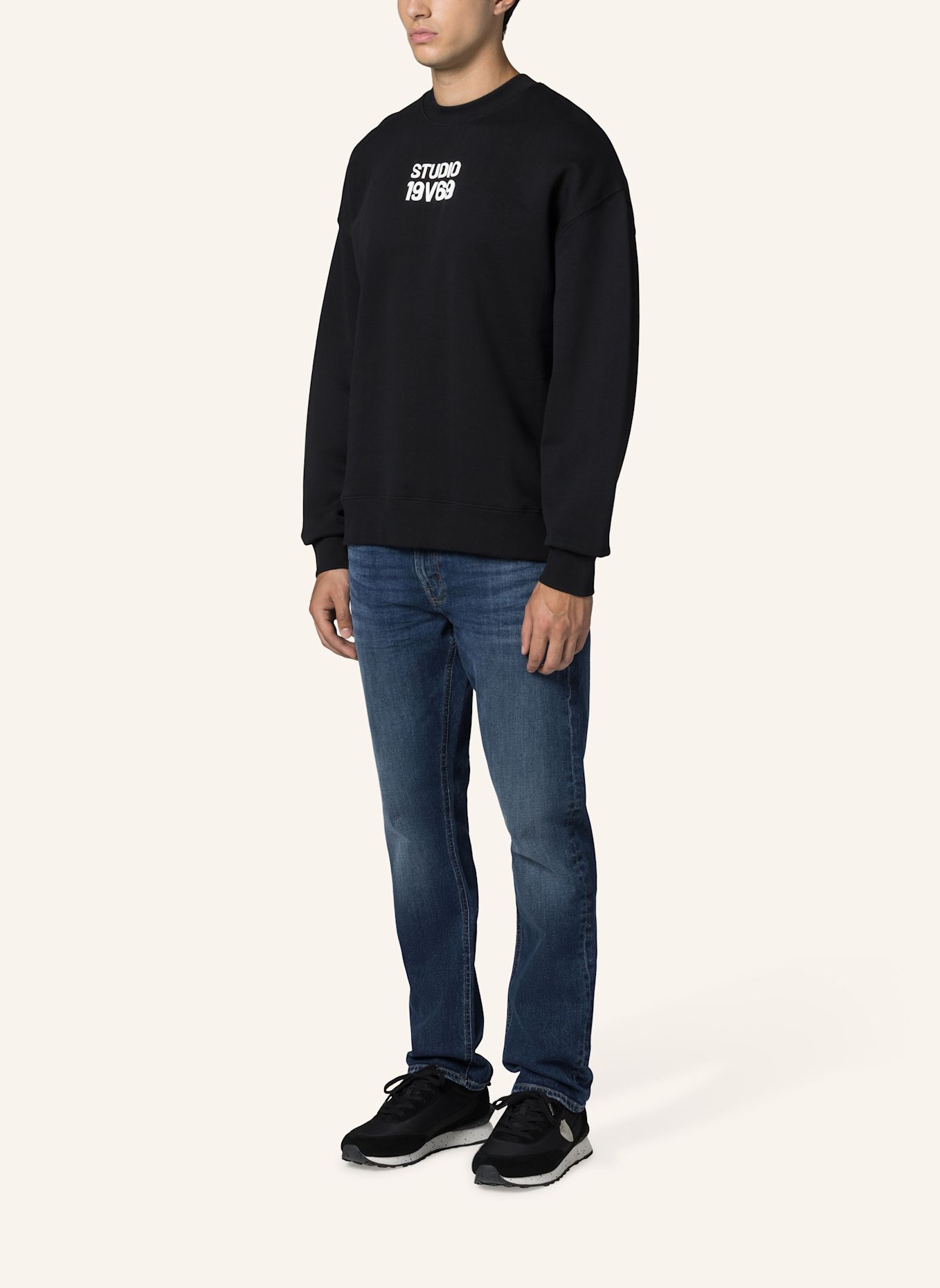 19V69 ITALIA Sweatshirt Omero Studio: SCHWARZ