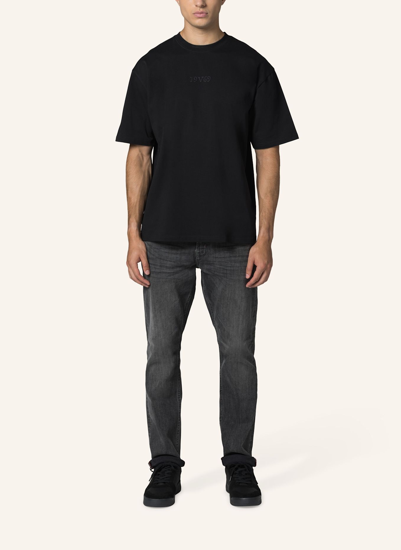 19V69 ITALIA T-Shirt Tamaro Street: SCHWARZ