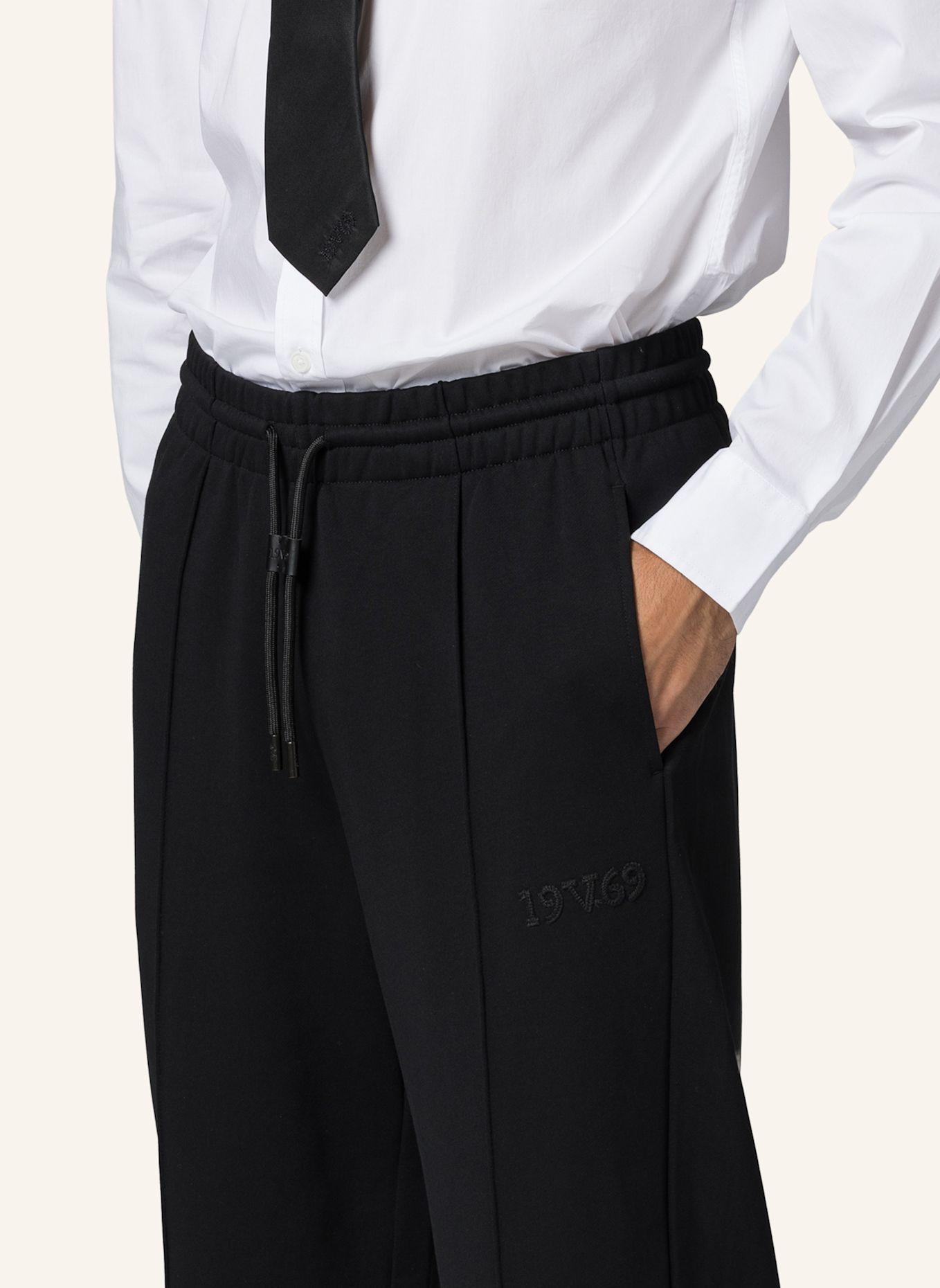 19V69 ITALIA Jogginghose Michele Street: SCHWARZ