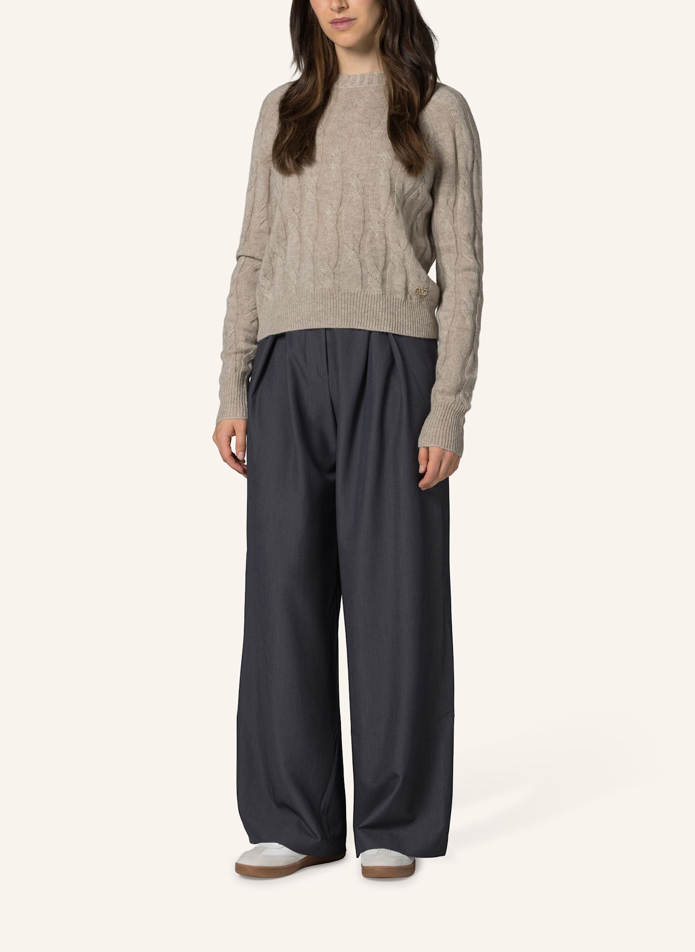 19V69 ITALIA Strickpullover Lola Cable: WEISS
