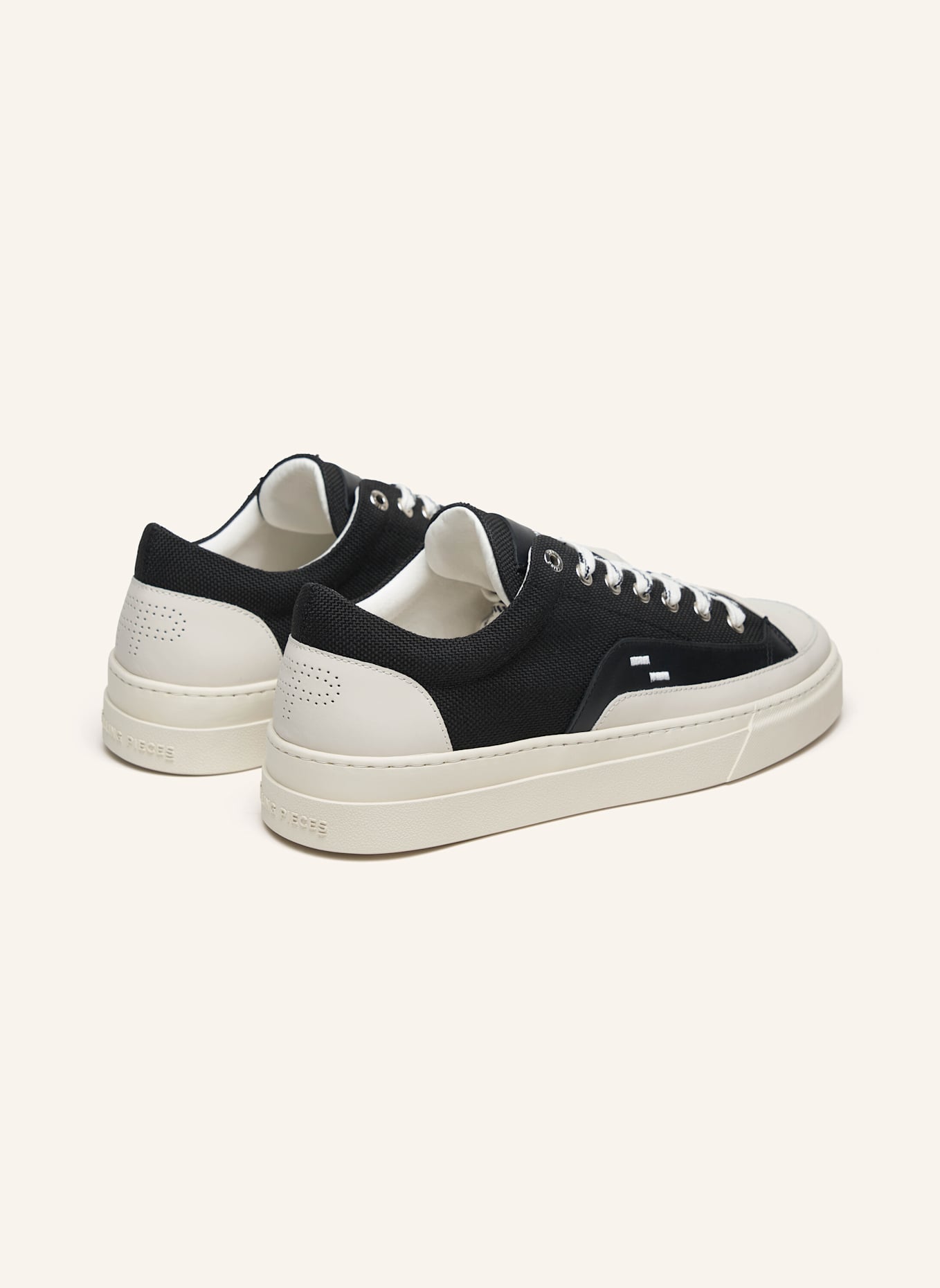 FILLING PIECES Sneaker RIVIERA LOW: SCHWARZ