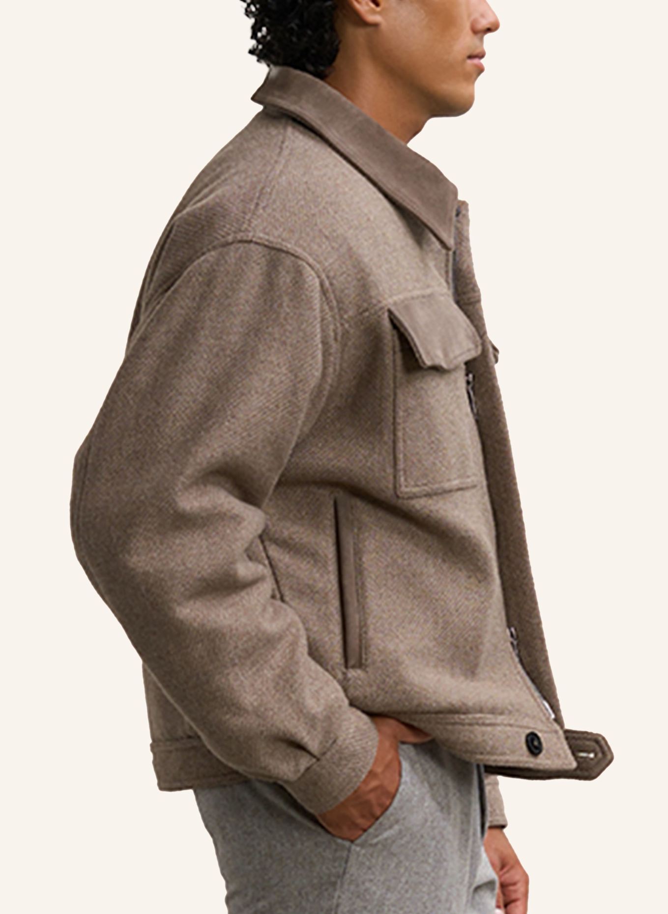 FILLING PIECES Box Jacket Varsity: TAUPE