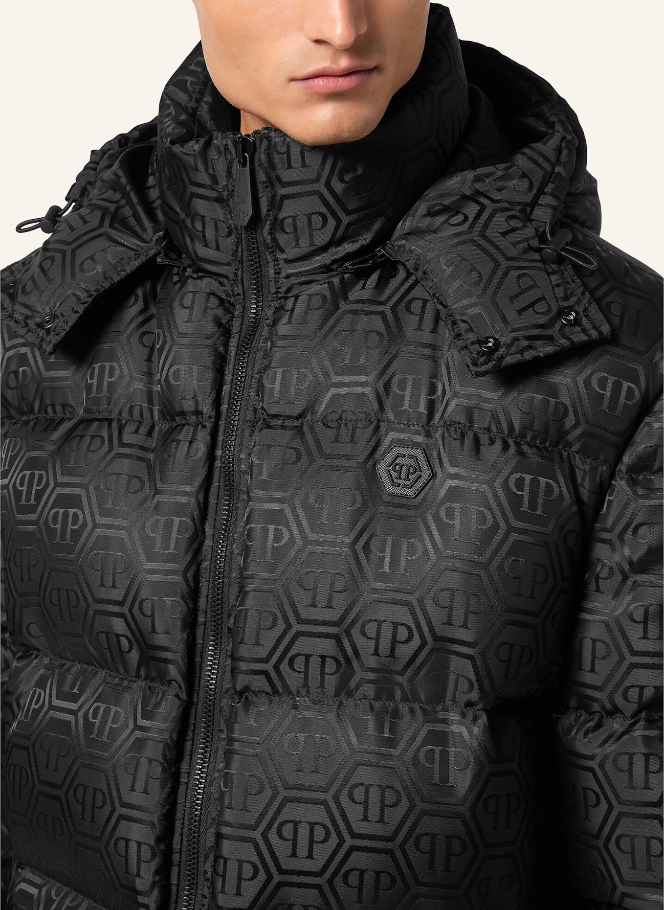 PHILIPP PLEIN Daunenjacke mit Waschbärfell: SCHWARZ