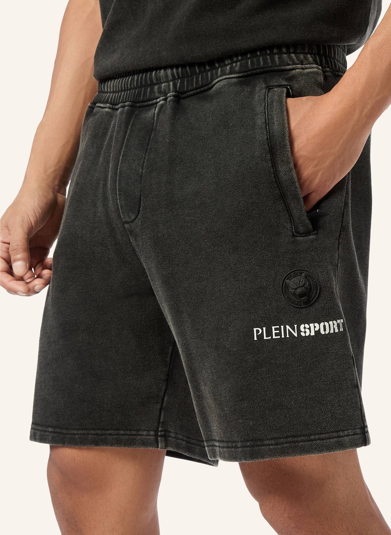 PLEIN SPORT Jogging-Shorts: SCHWARZ