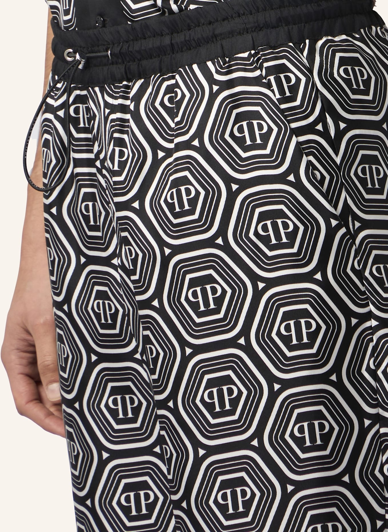 PHILIPP PLEIN PHILIPP PLEIN Silk Drawstring Shorts Monogram 70's: SCHWARZ