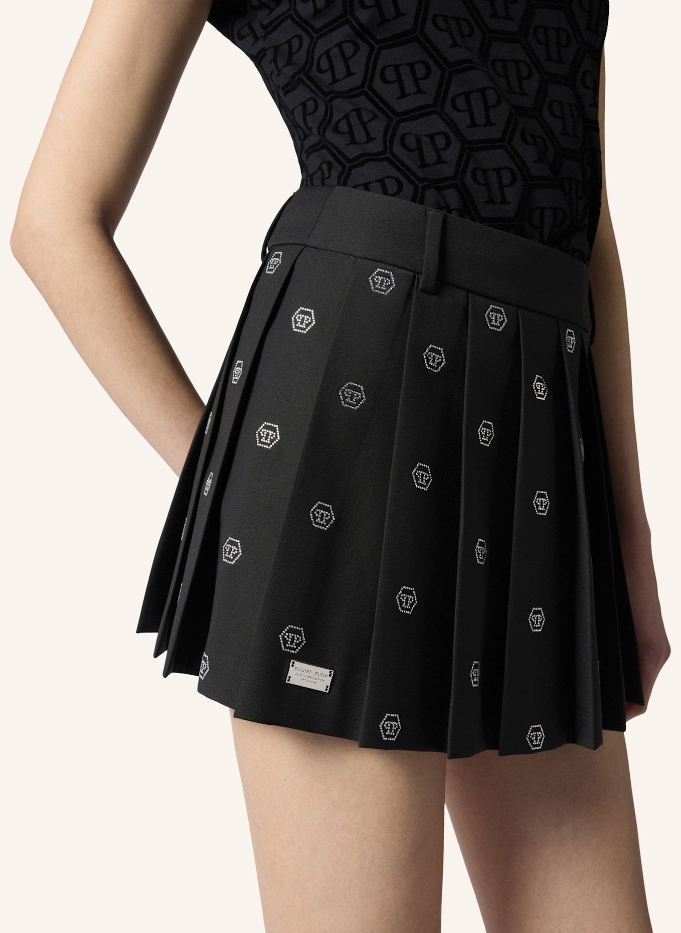 PHILIPP PLEIN PHILIPP PLEIN Pleated Mini Skirt Small Monogram Strass Monogram Strass: SCHWARZ