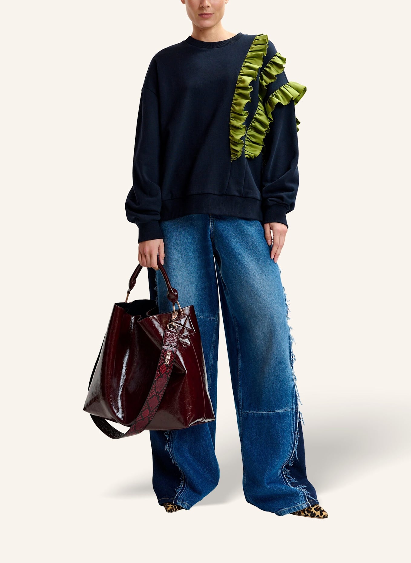 ESSENTIEL ANTWERP Sweatshirt IWAVE: BLAU