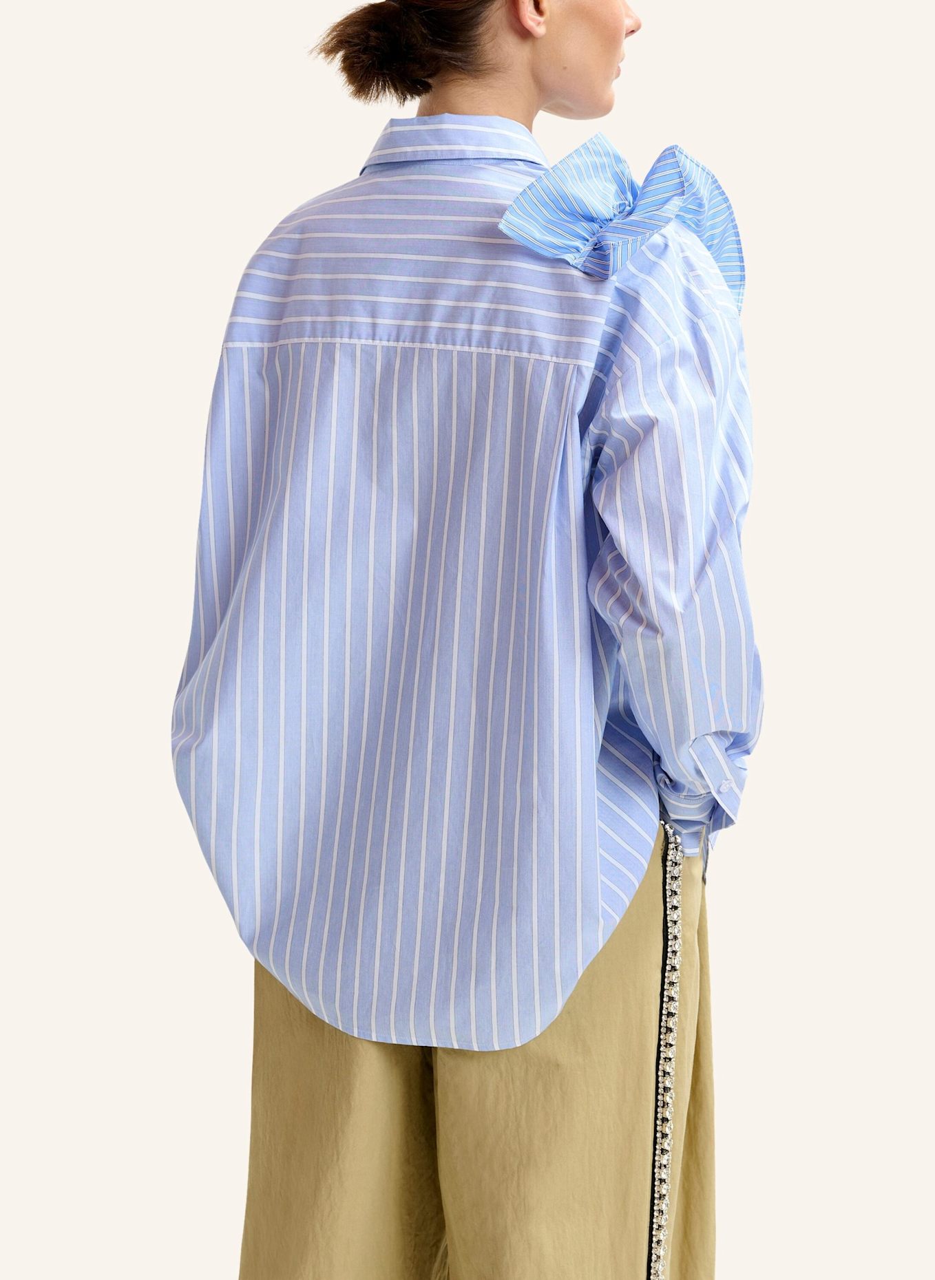 ESSENTIEL ANTWERP Hemdbluse IBODY mit Rüschen: BLAU/ WEISS