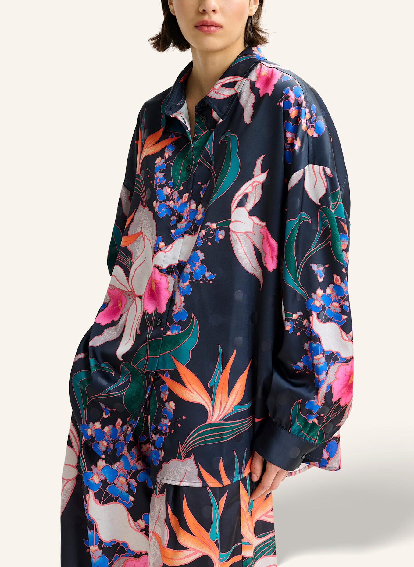 ESSENTIEL ANTWERP Hemd ILOL: SCHWARZ