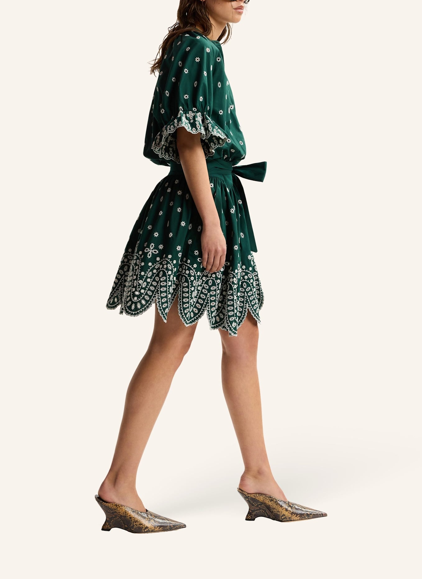 ESSENTIEL ANTWERP Kleid KAYLANI: WEISS/ DUNKELGRÜN