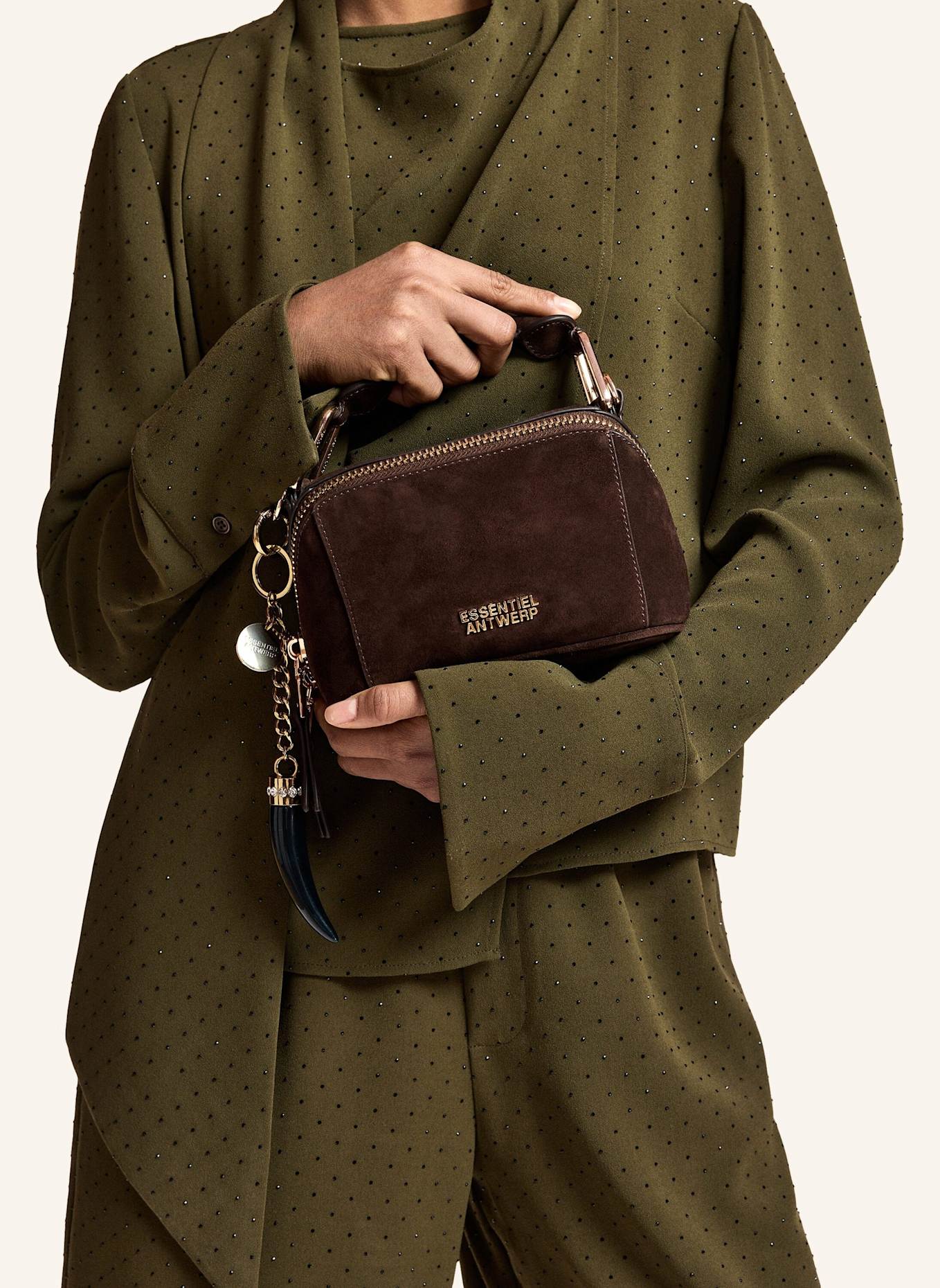 ESSENTIEL ANTWERP Tasche KYLA: BRAUN/ GOLD