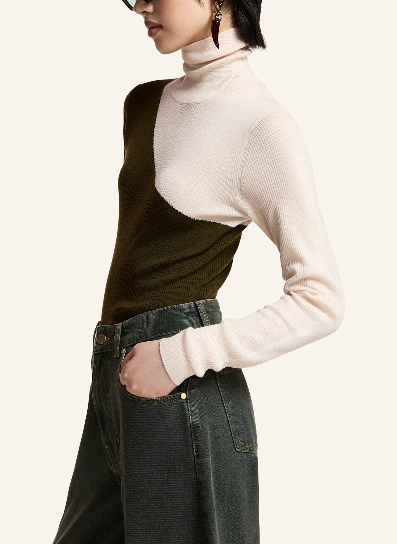 ESSENTIEL ANTWERP Pullover KONCERT: KHAKI / WEISS