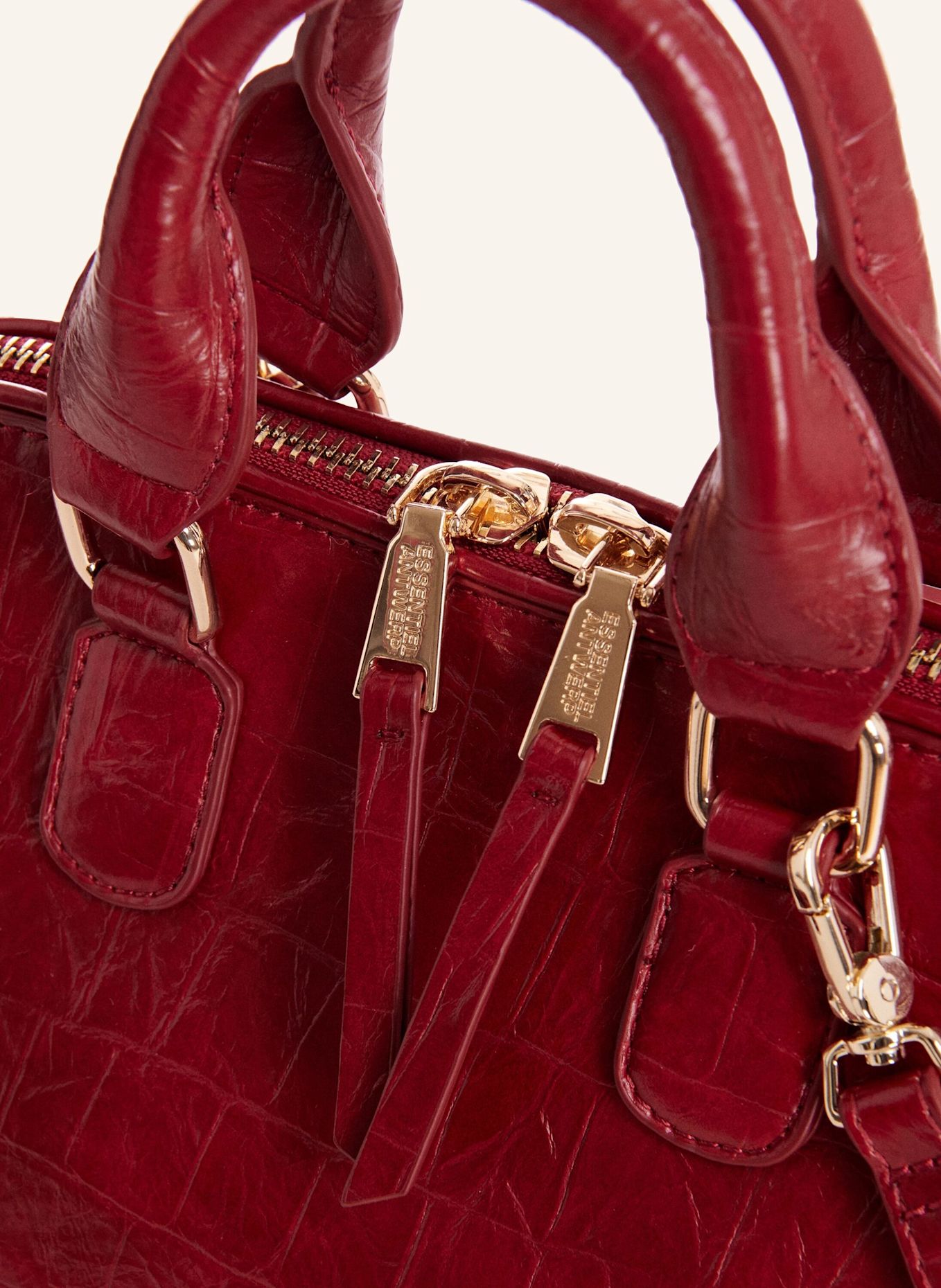 ESSENTIEL ANTWERP Tasche KAMILLA: ROT