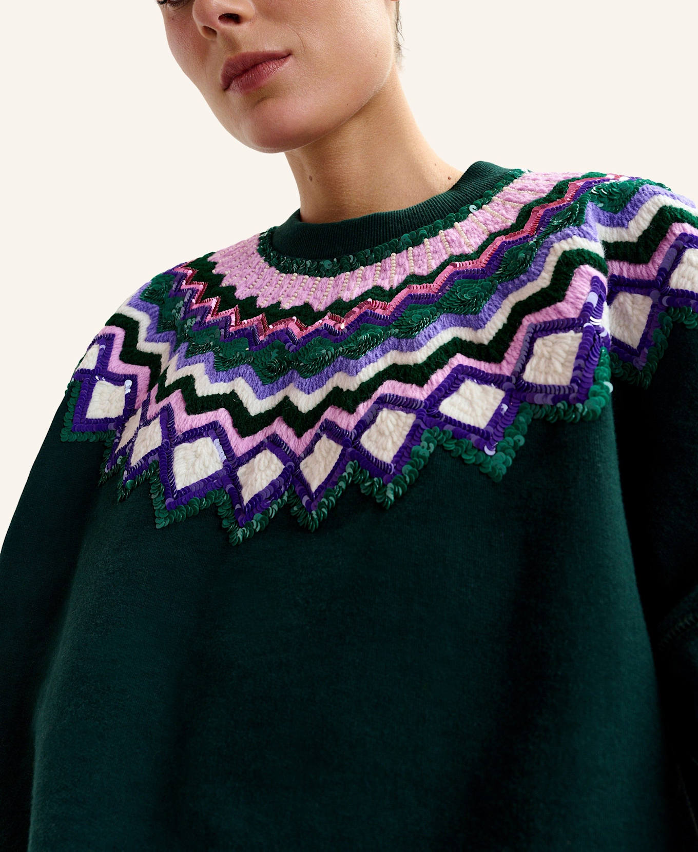 ESSENTIEL ANTWERP Sweatshirt ISSU: DUNKELGRÜN