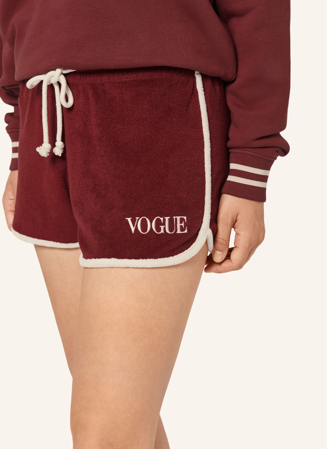 VOGUE COLLECTION Sweatshorts, Farbe: ROT (Bild 3)