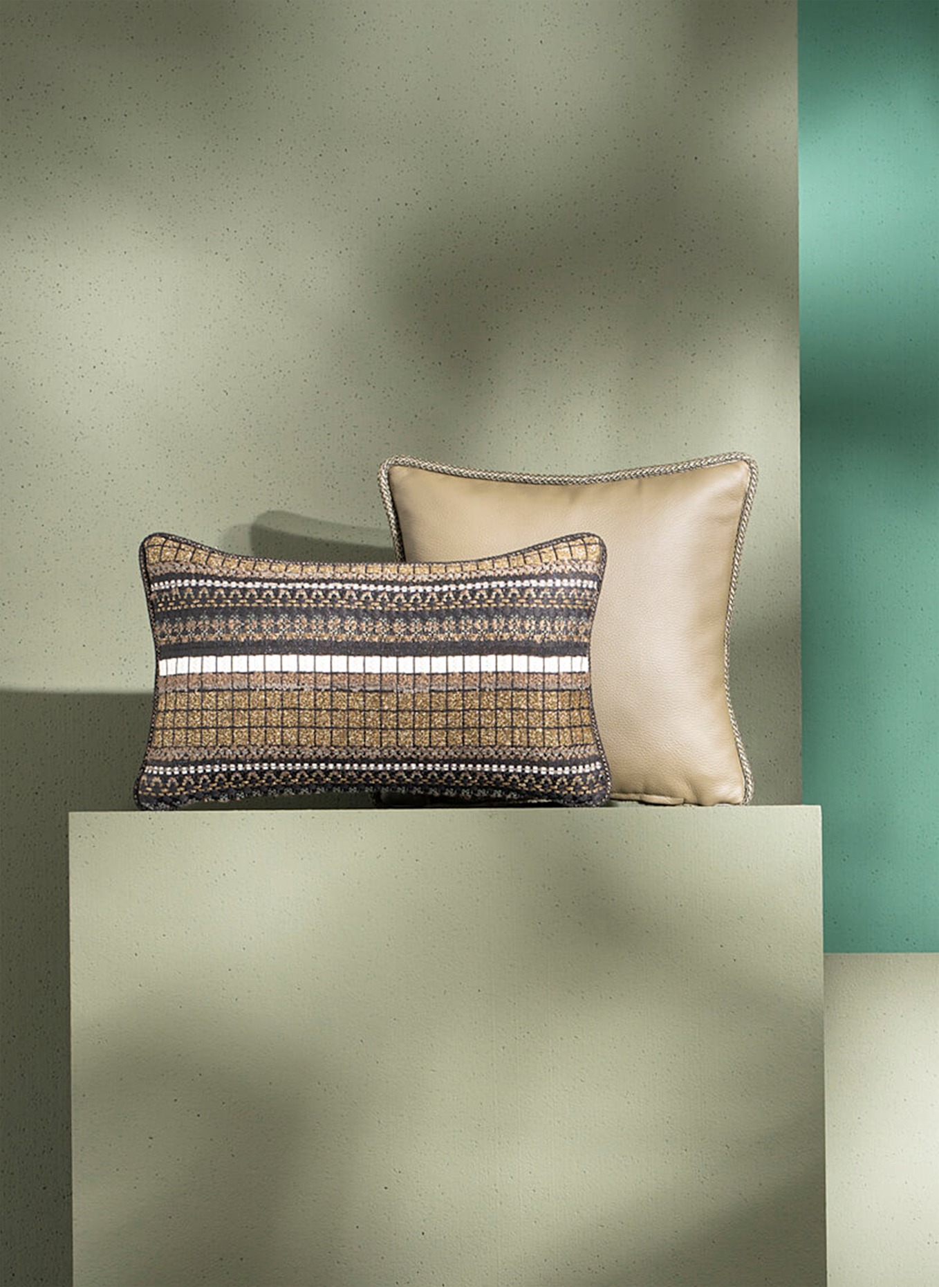 another mondaen Dekokissen FARKAS OLIVE NIGHT: SCHWARZ/ DUNKELGRÜN/ GOLD/ OLIV/ CREME