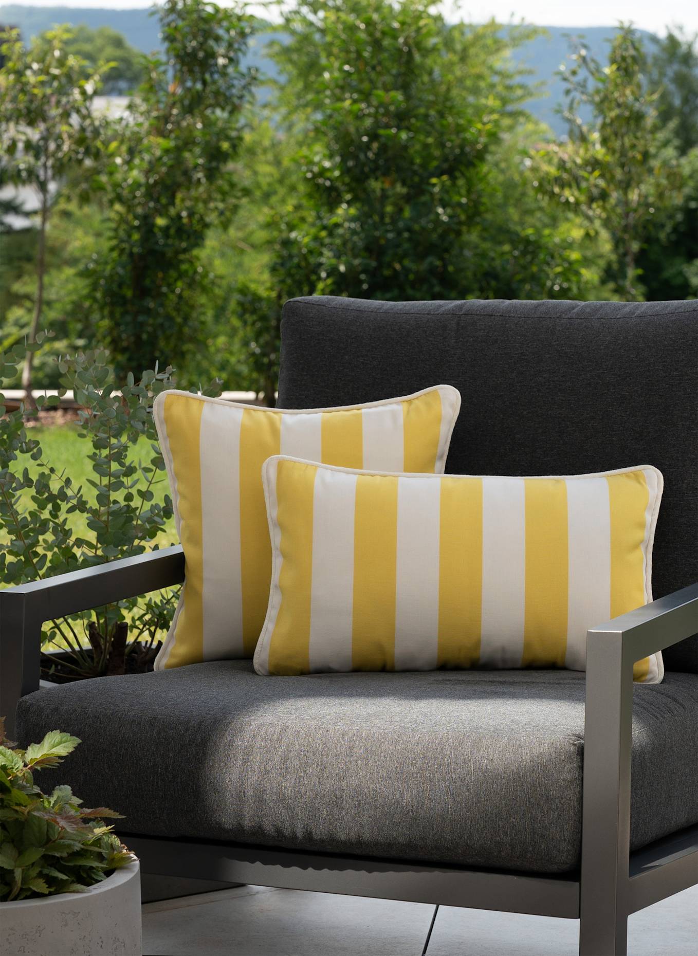 another mondaen Dekokissen ERICH OUTDOOR CLASSIC STREIFENKISSEN: GELB