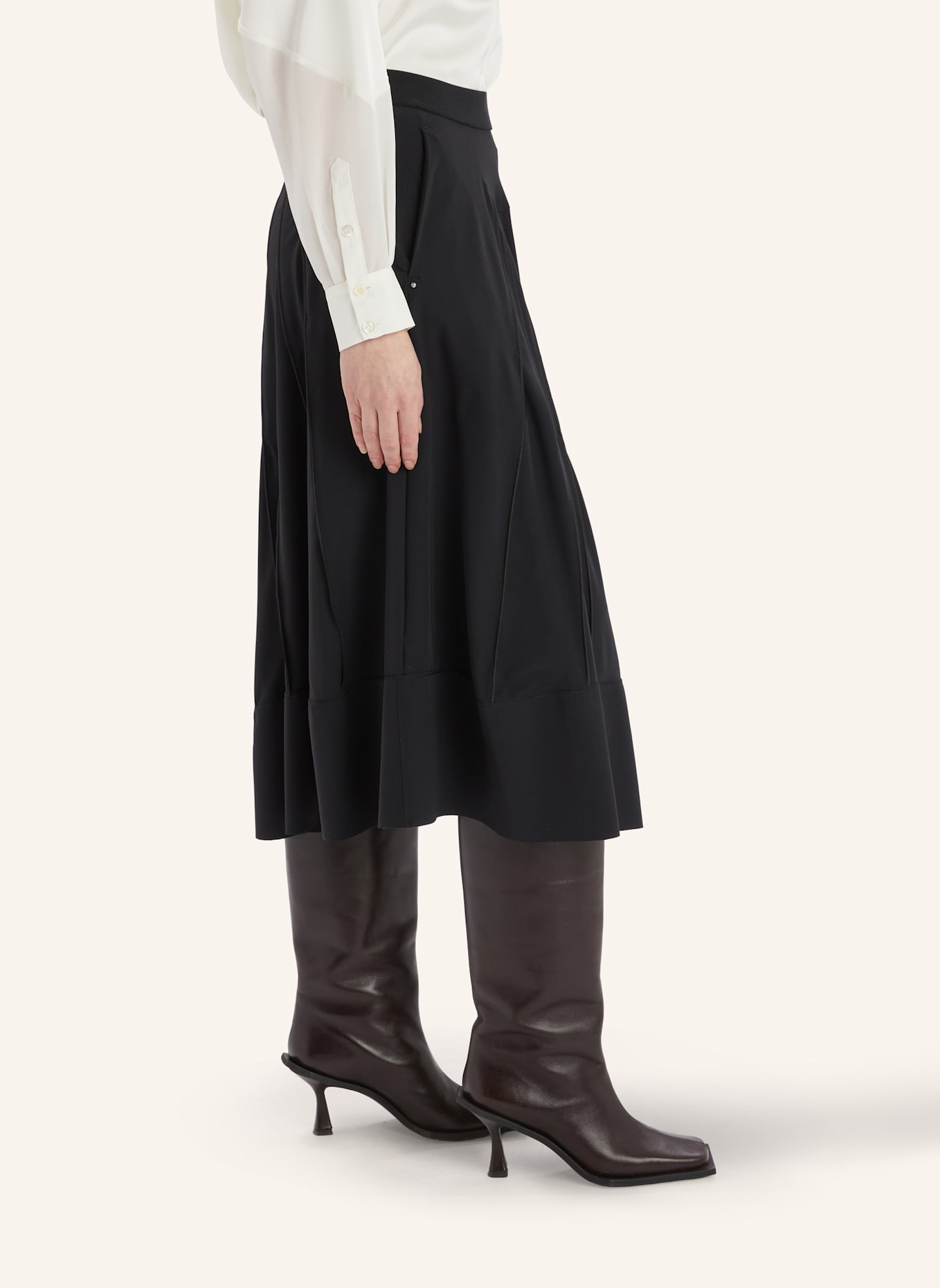 HIGH Rock SUBTLE: SCHWARZ