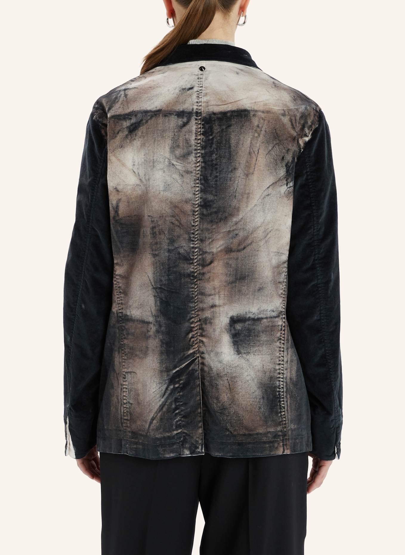 HIGH Samtjacke LISTEN TO: BRAUN