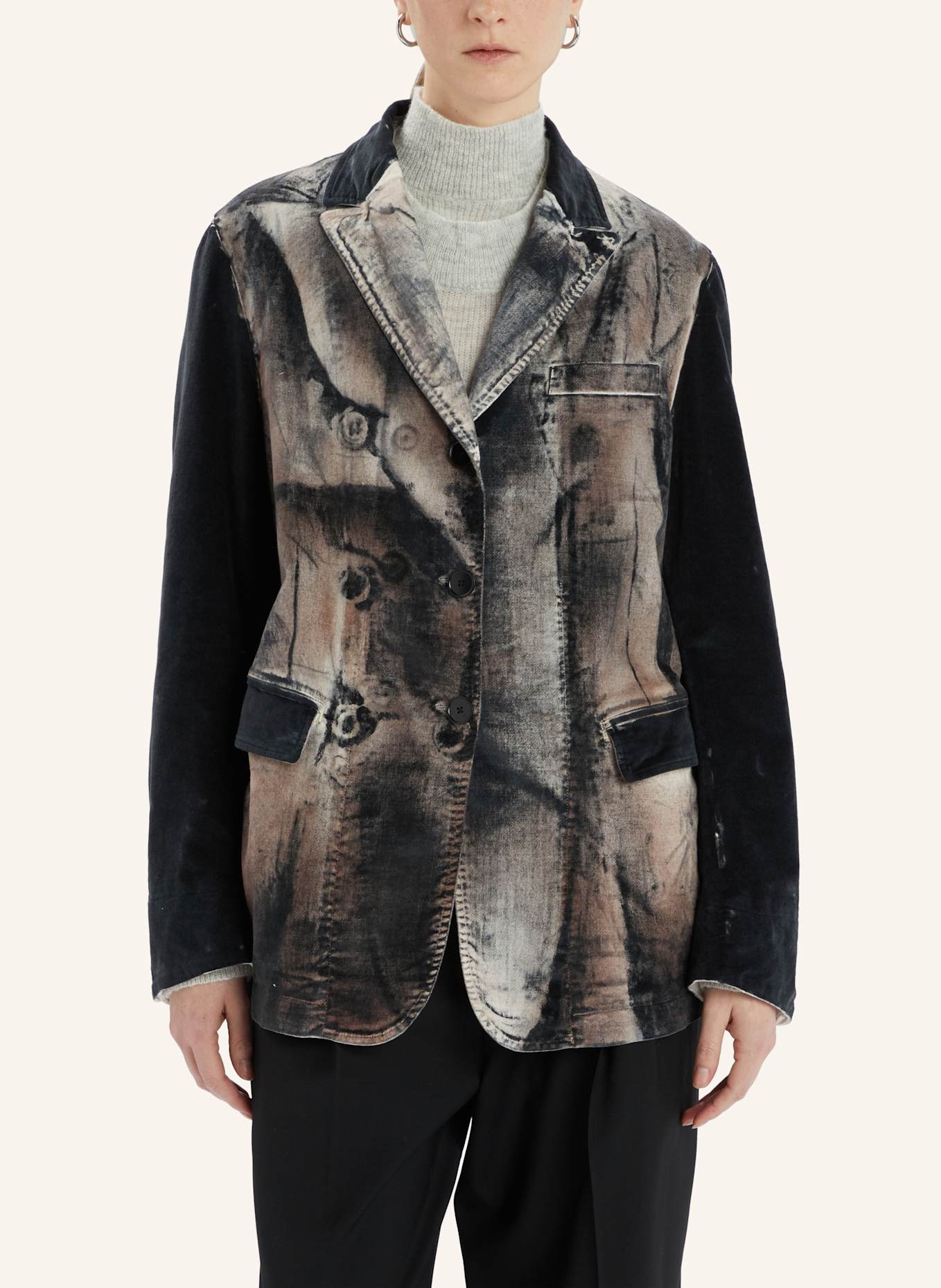 HIGH Samtjacke LISTEN TO: BRAUN